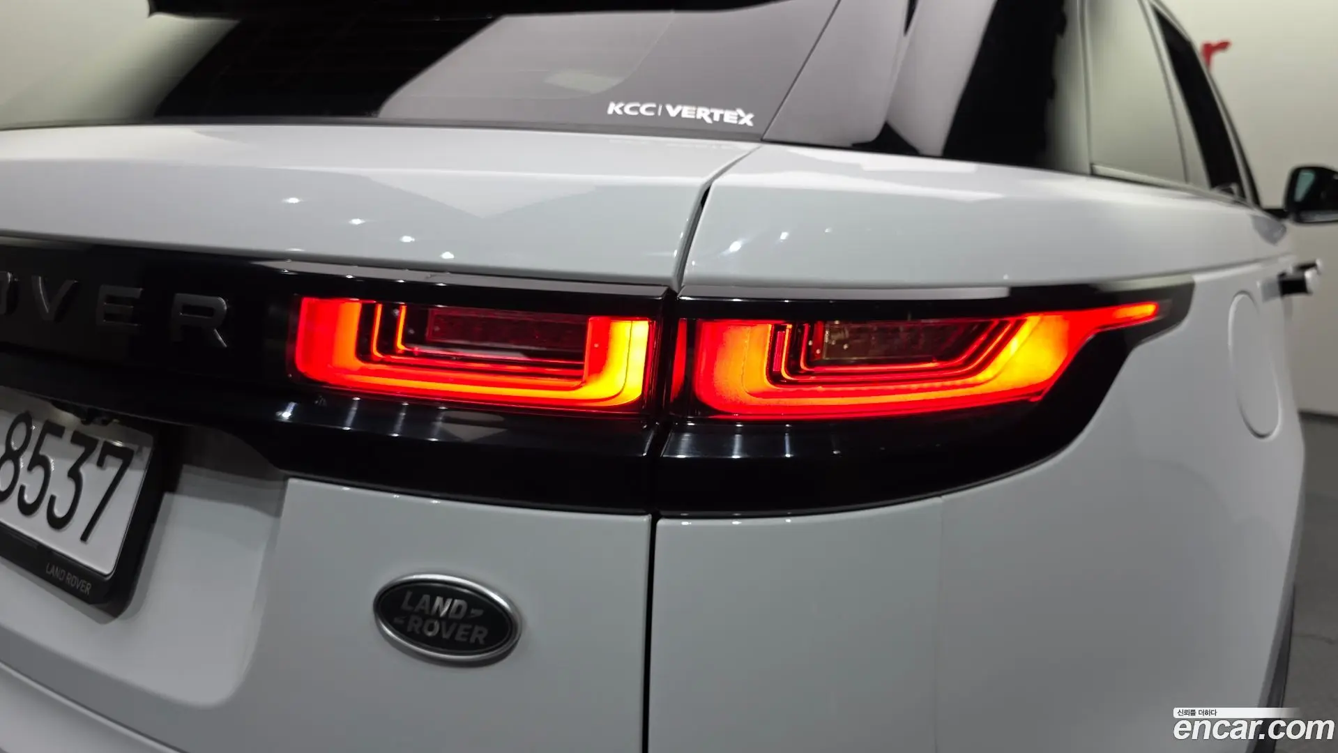 Land Rover Range Rover Velar 3.0 D300 R-Dynamic HSE