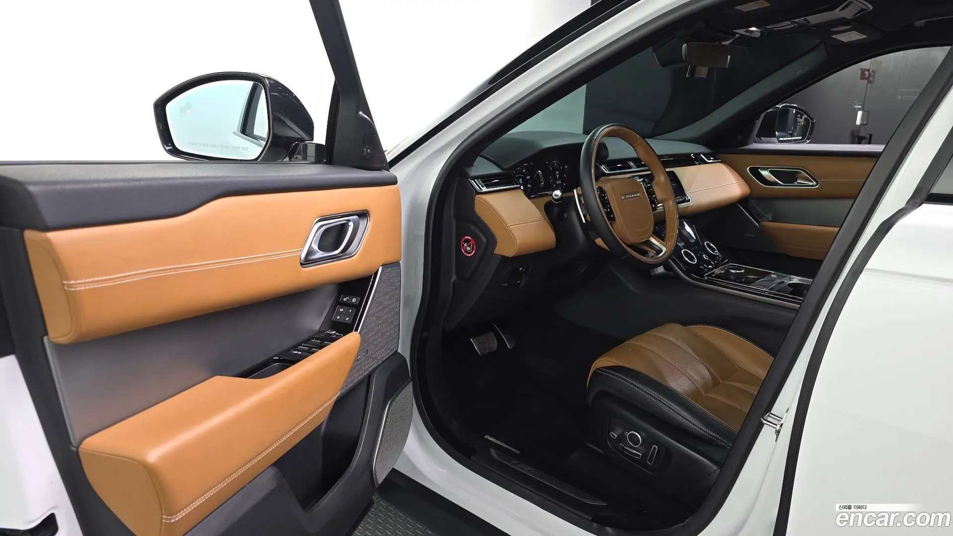 Land Rover Range Rover Velar 3.0 D300 R-Dynamic HSE