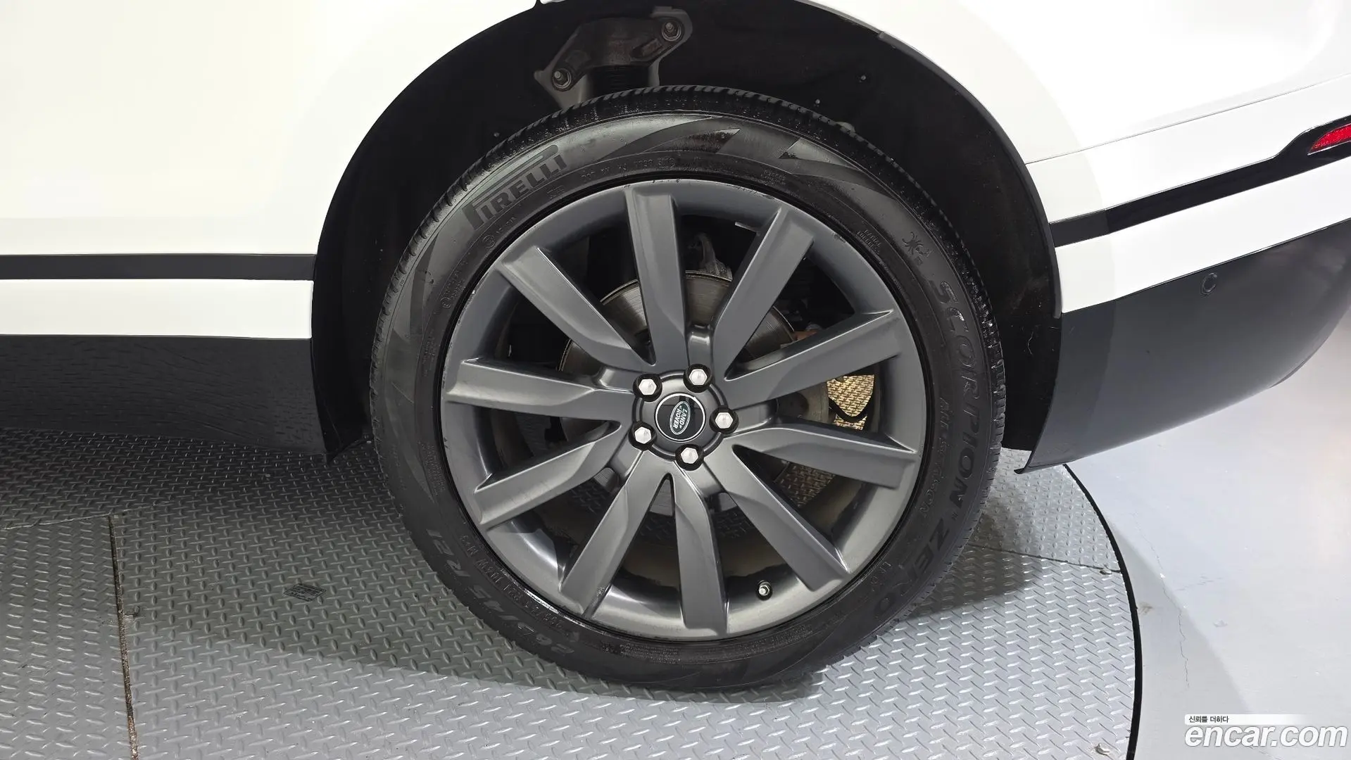 Land Rover Range Rover Velar 3.0 D300 R-Dynamic HSE