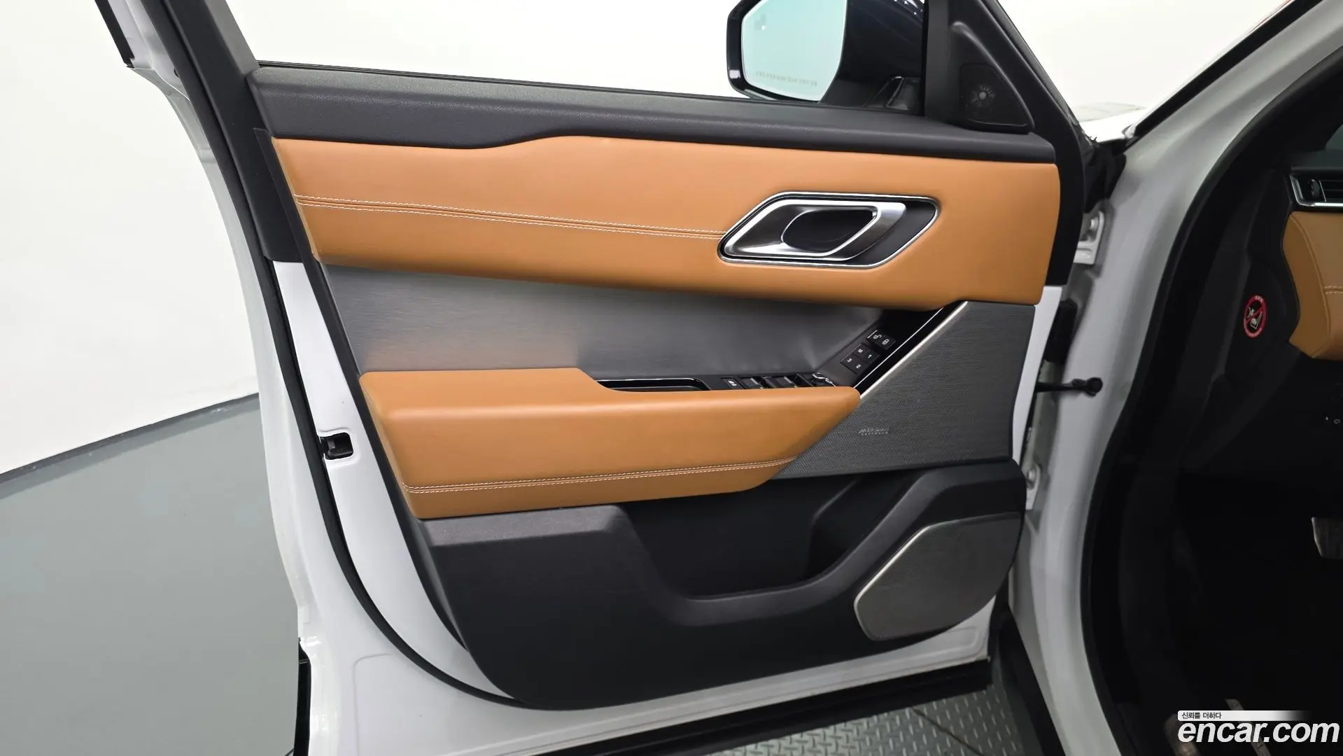 Land Rover Range Rover Velar 3.0 D300 R-Dynamic HSE