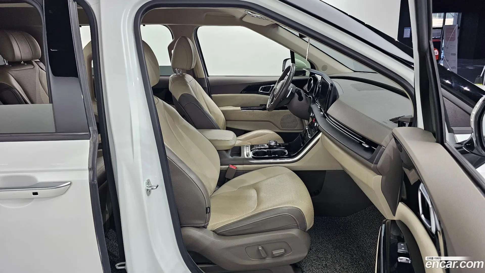 Kia Canival Diesel 7-Seater Noblesse
