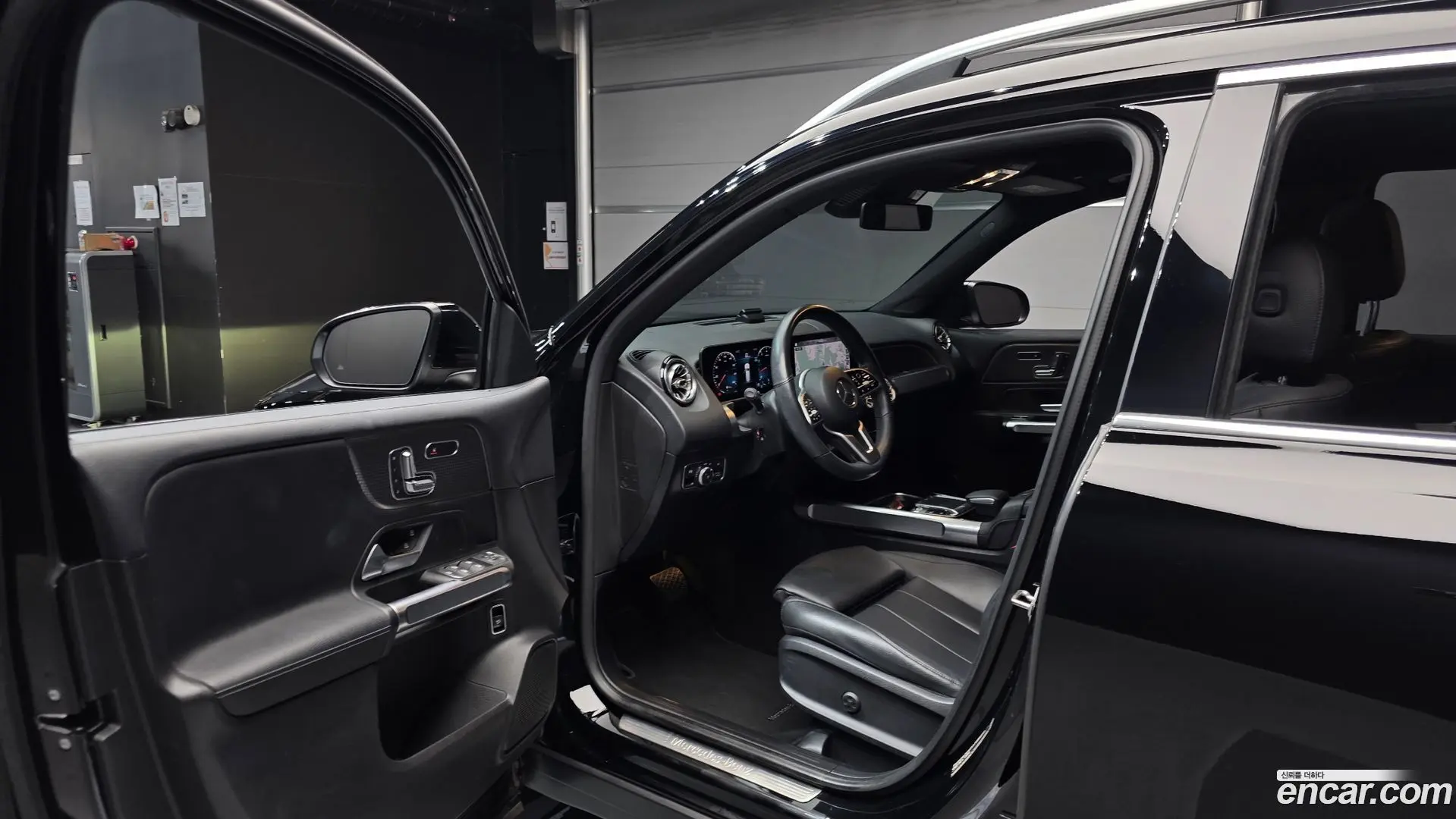 Mercedes-Benz GLB-Class GLB220 2019