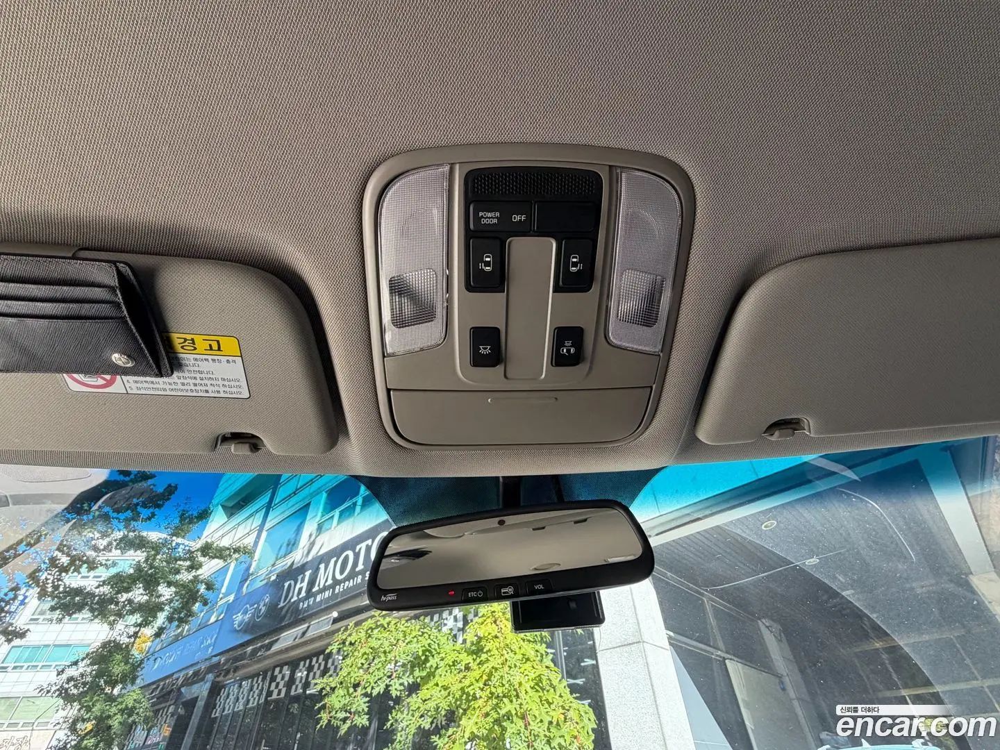 Kia Canival 9-Seater Luxury 2018