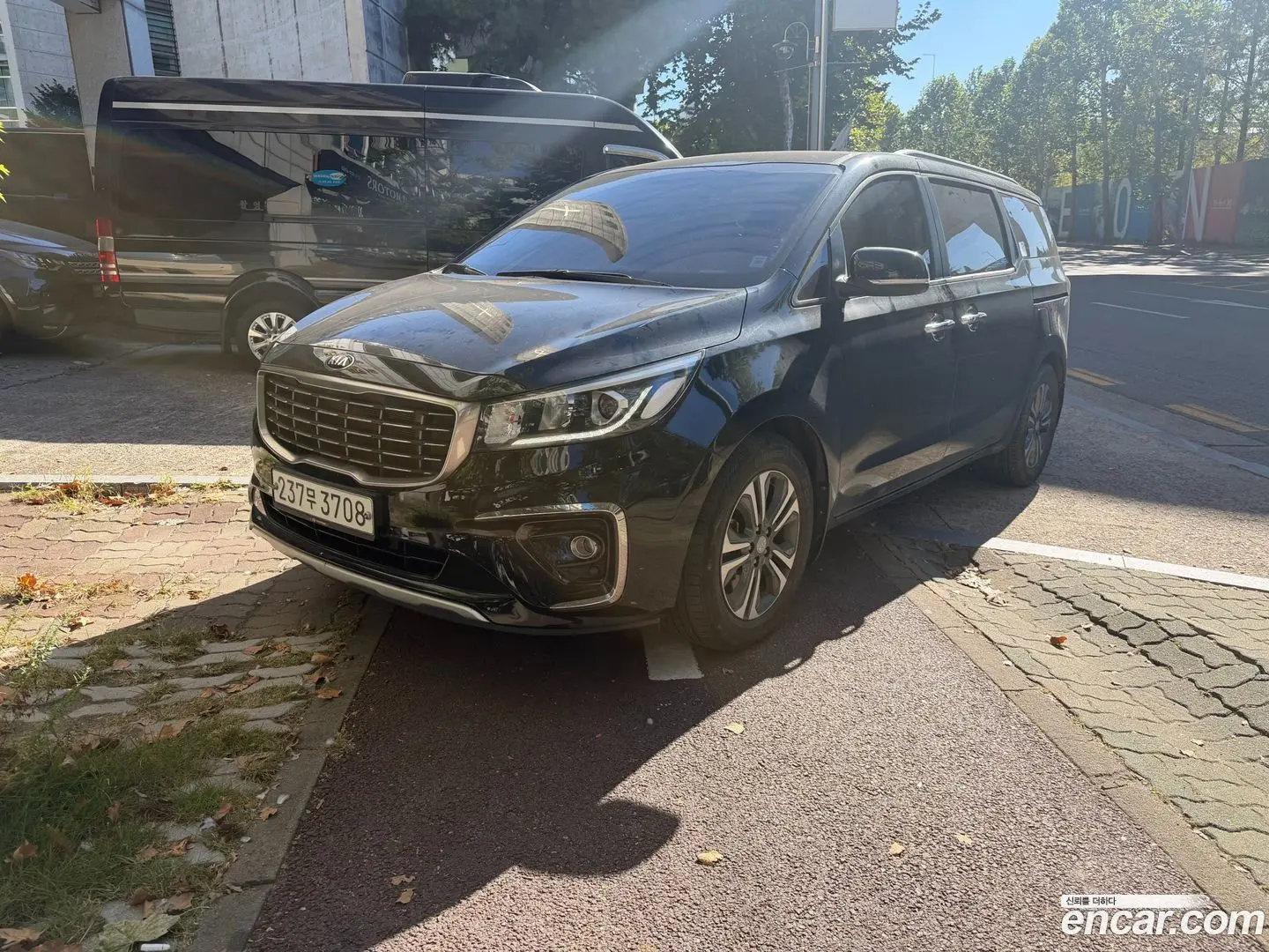 Kia Canival 9-Seater Luxury 2018