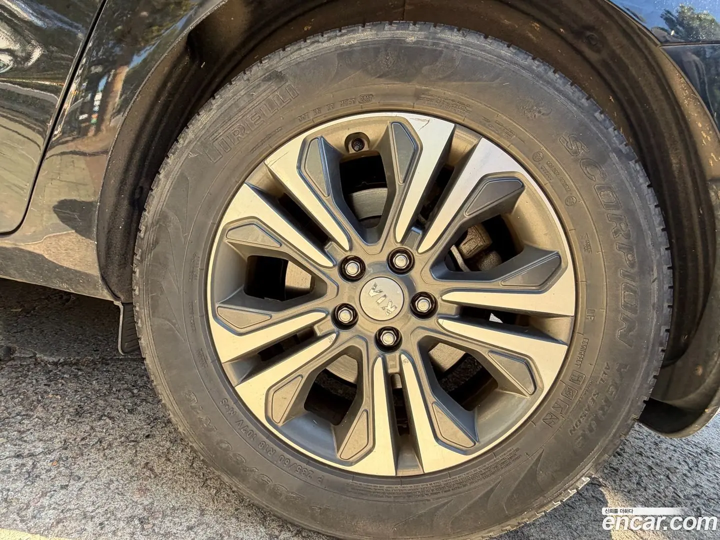 Kia Canival 9-Seater Luxury 2018