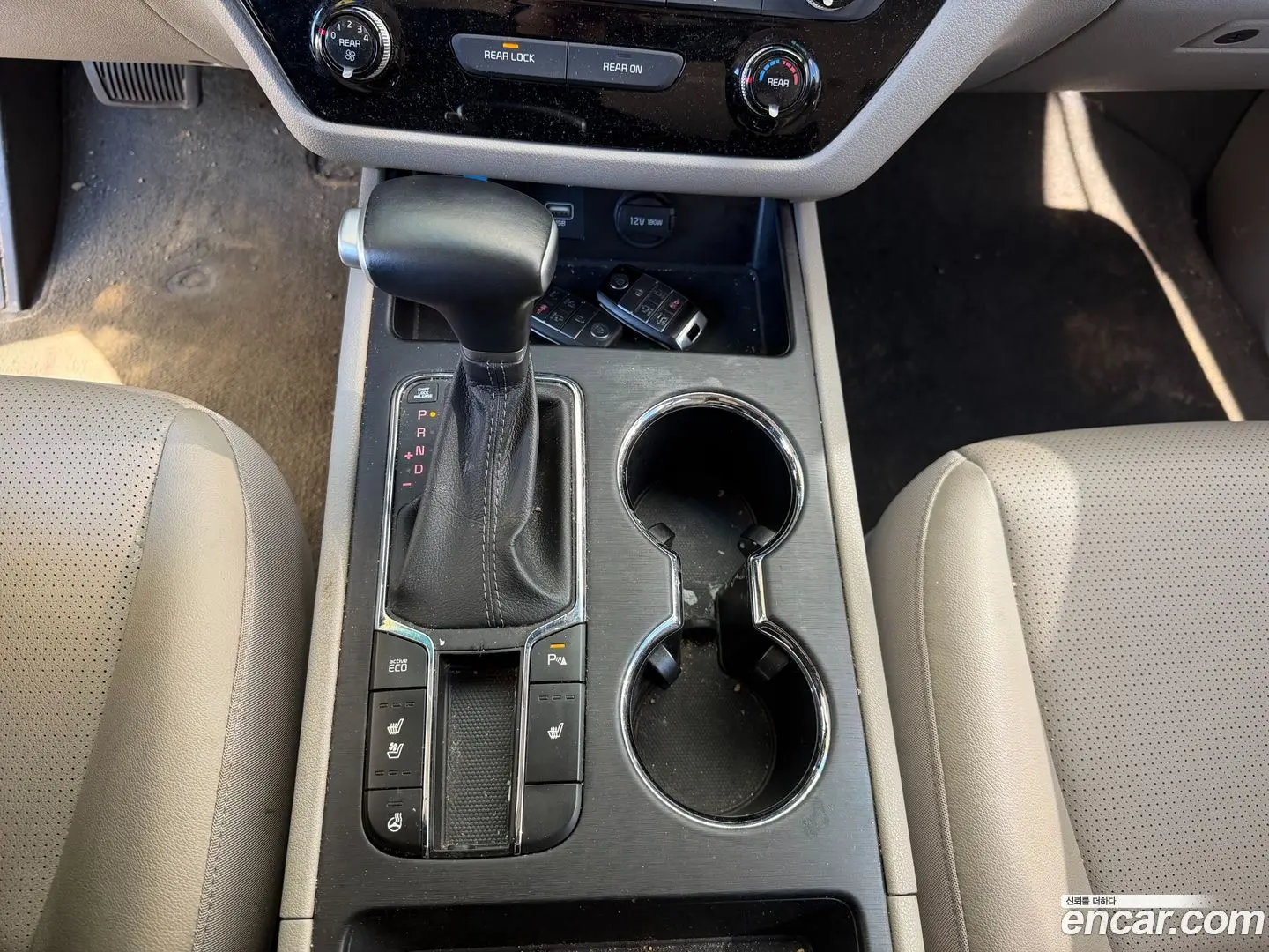 Kia Canival 9-Seater Luxury 2018