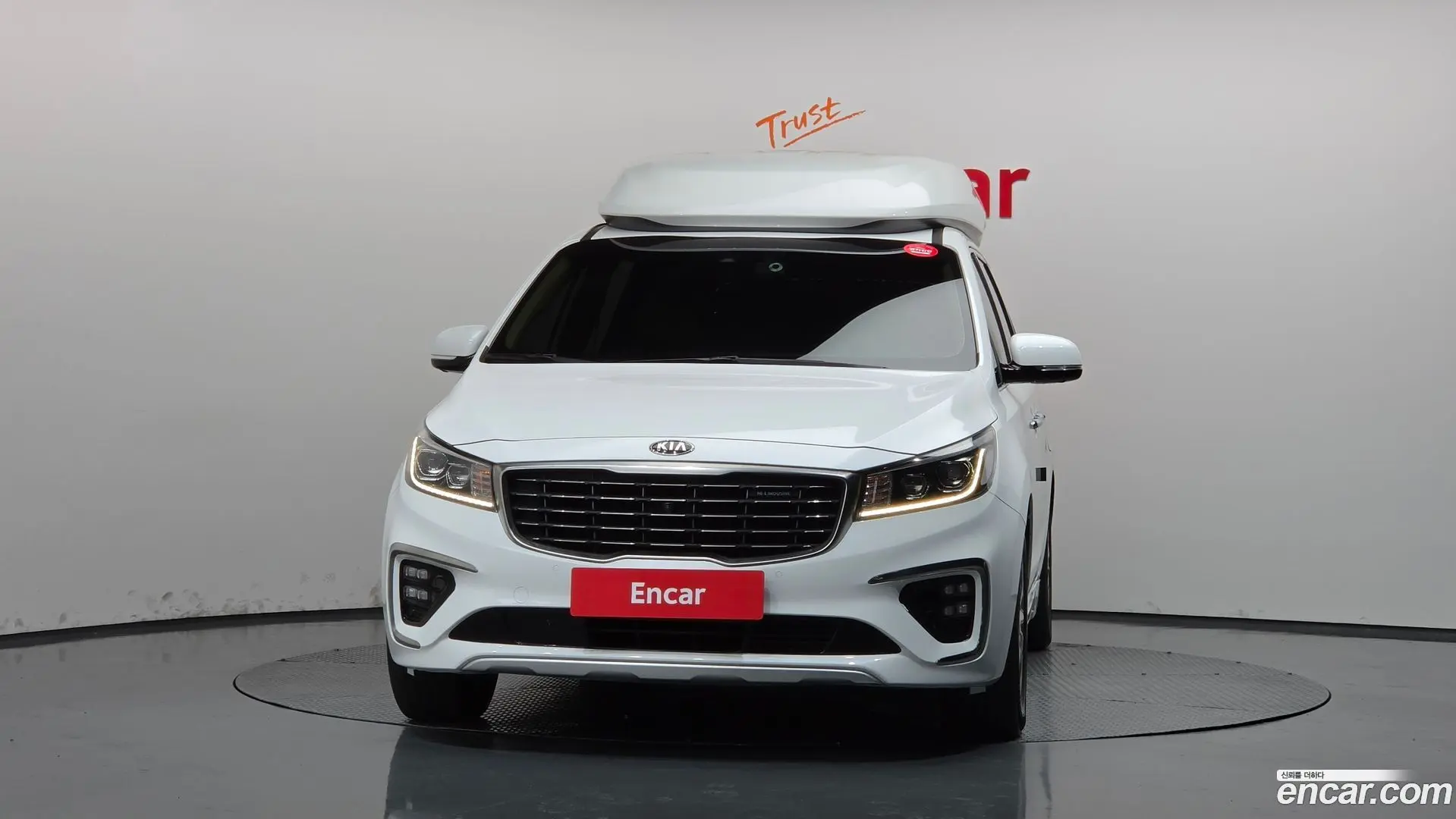 Kia Canival Gasoline 9-Seater Hi-Limousine