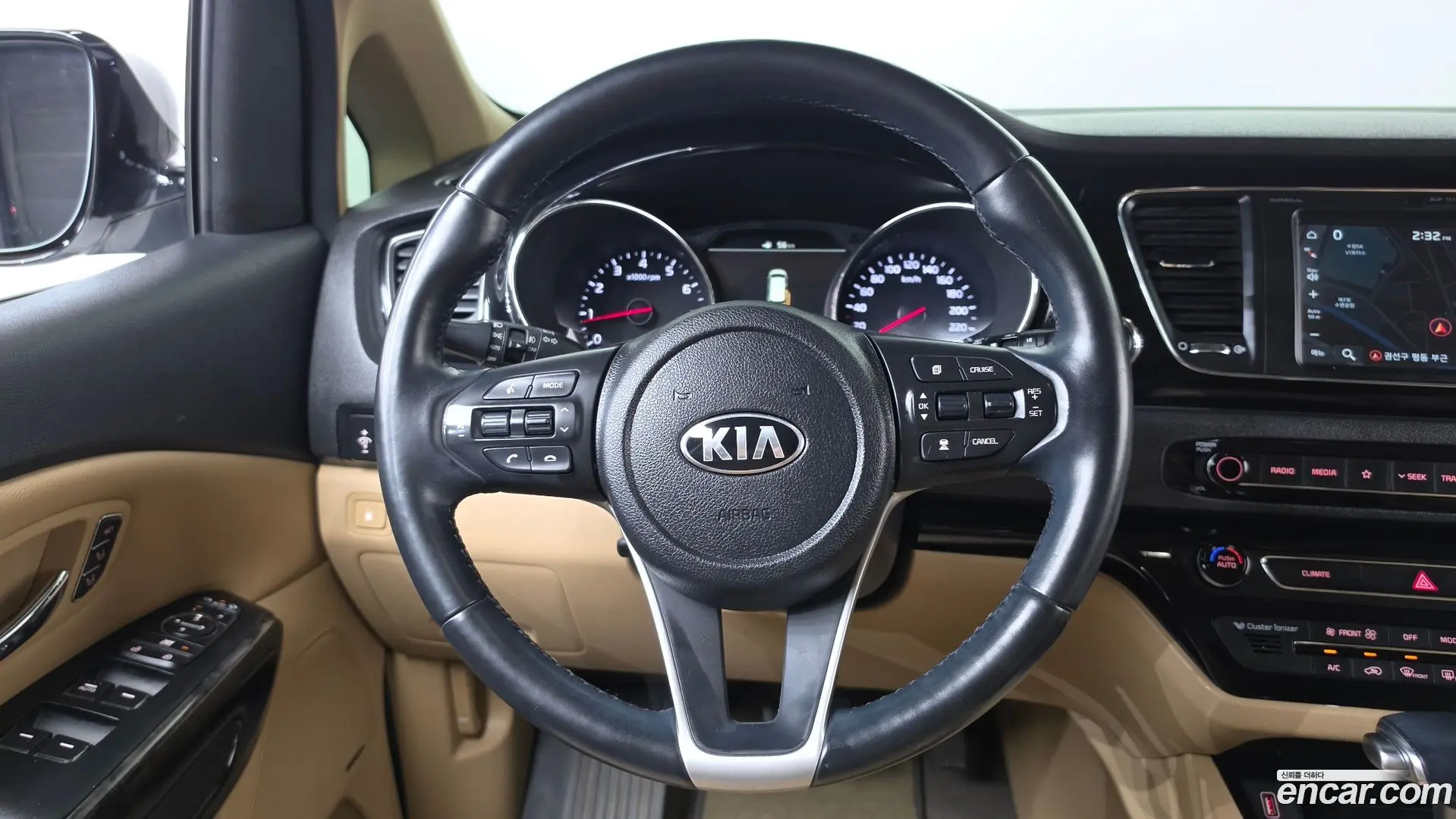 Kia Canival Gasoline 9-Seater Hi-Limousine