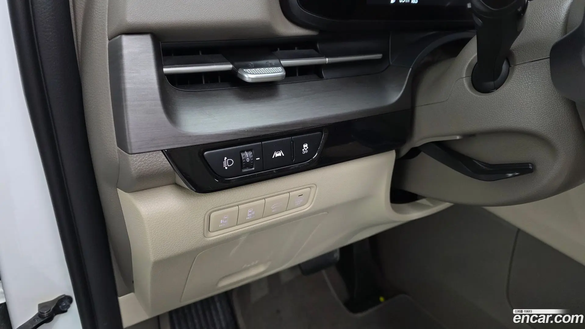 Kia Canival Diesel 9-Seater Noblesse