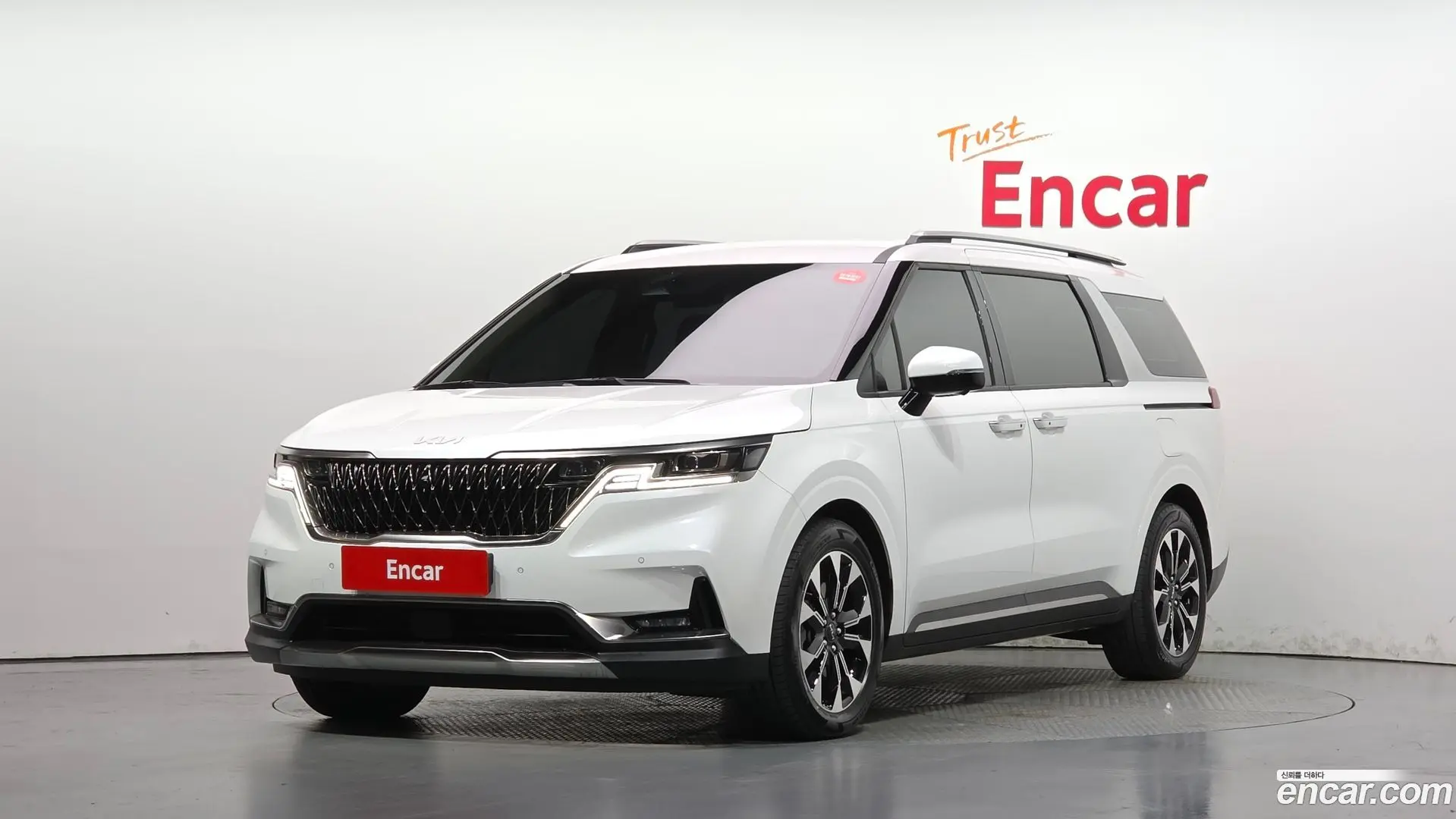 Kia Canival Diesel 9-Seater Noblesse