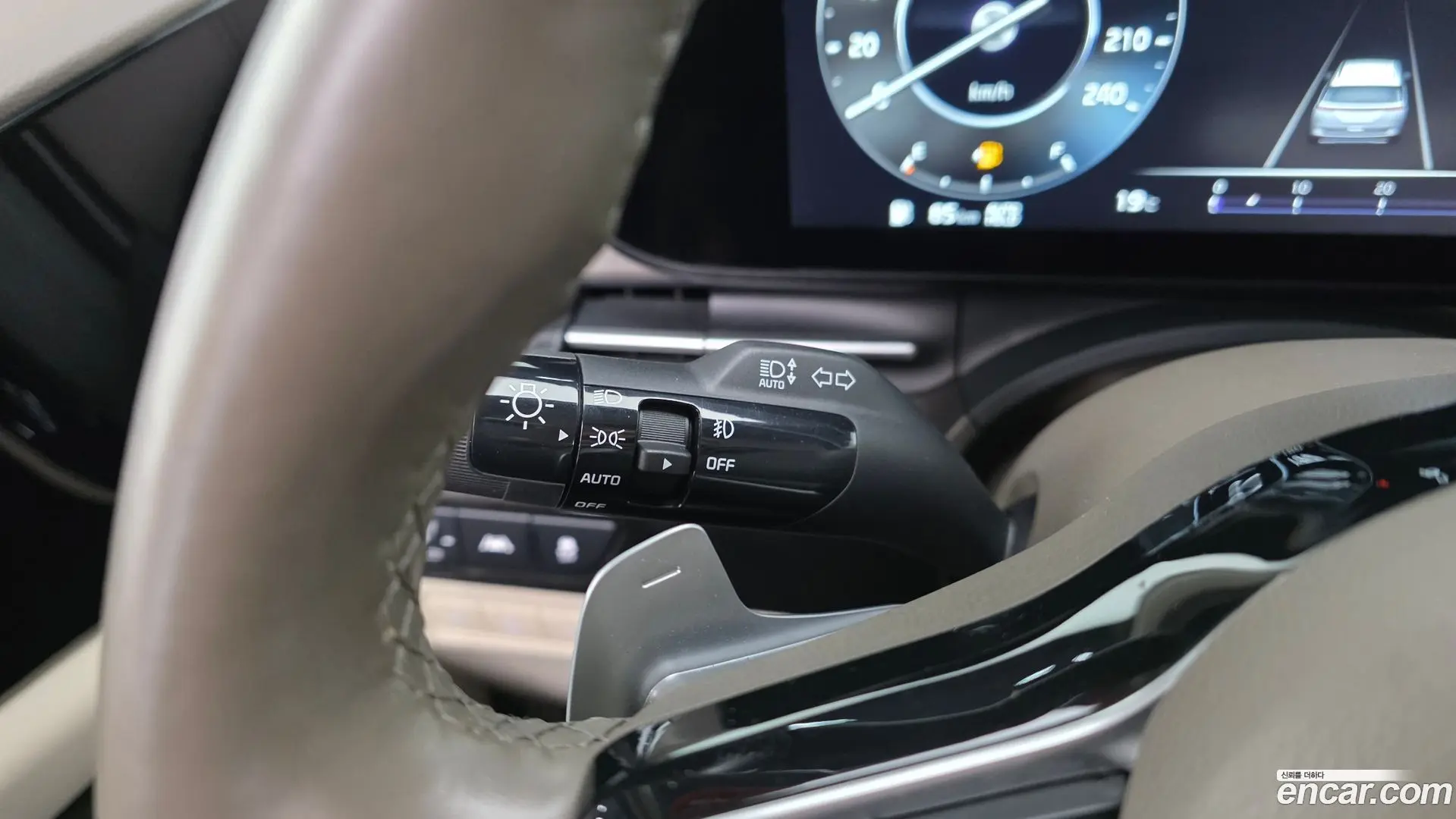 Kia Canival Diesel 9-Seater Noblesse