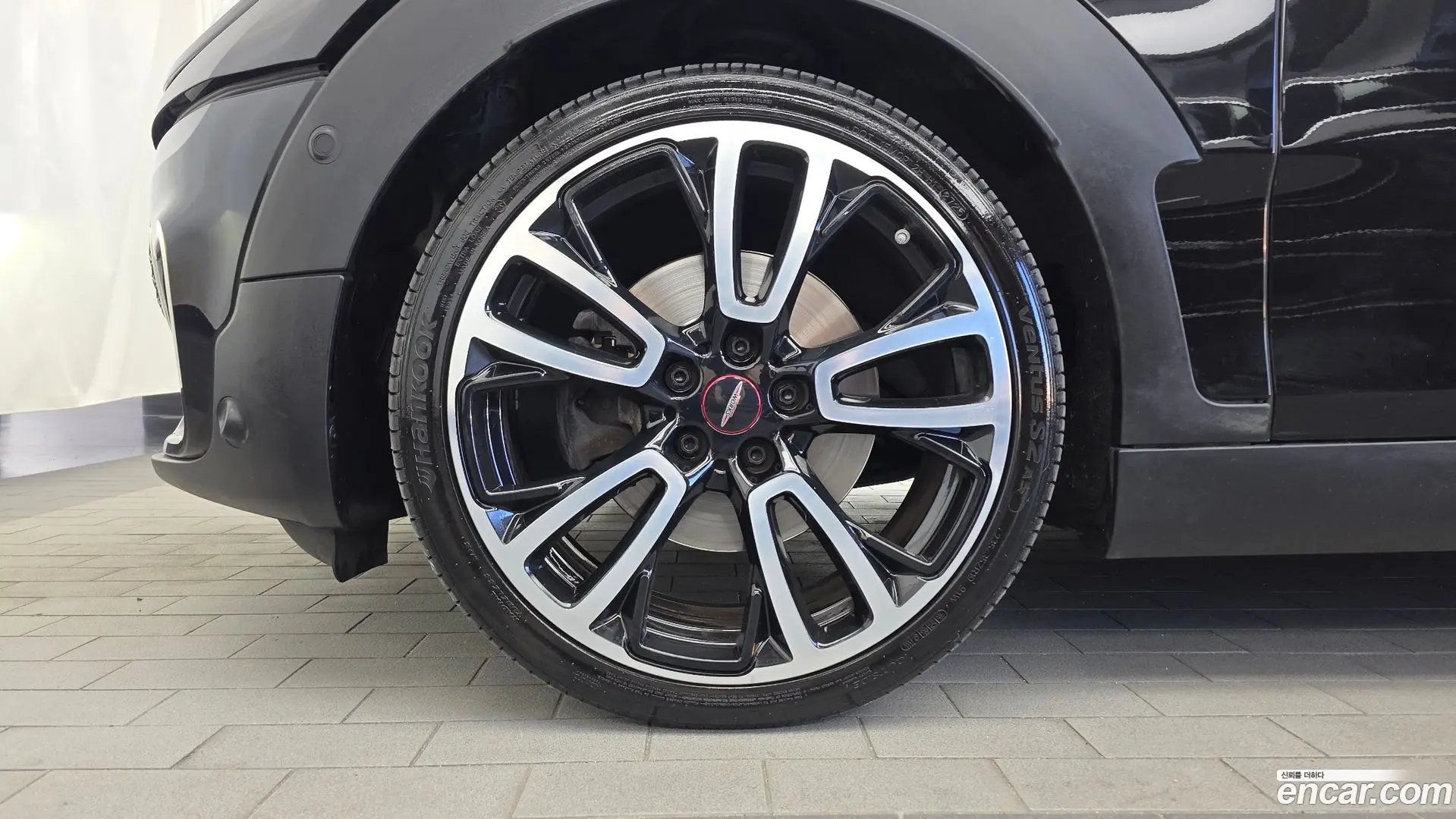 Mini Clubman Shadow Edition