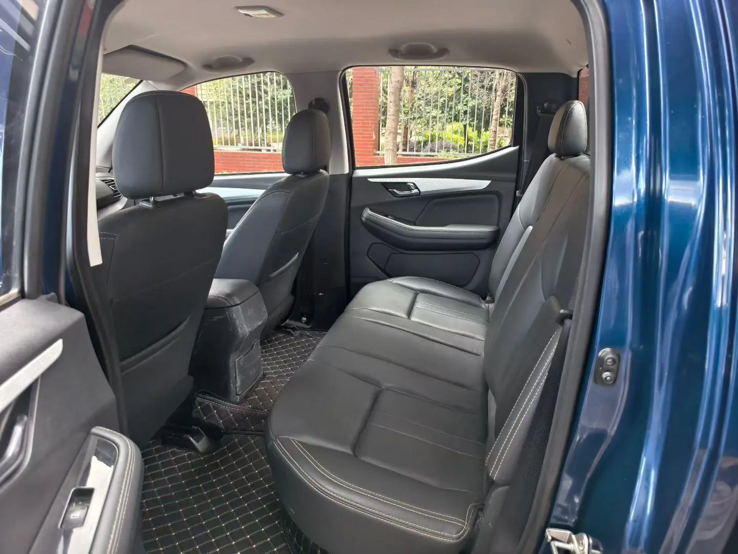 5 RE-MAX 2022 2.8T Classic 4WD Diesel Comfort JE493ZLQ6E