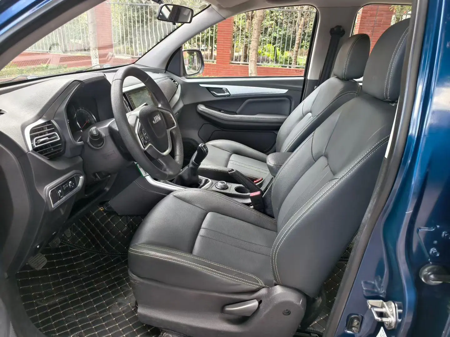 5 RE-MAX 2022 2.8T Classic 4WD Diesel Comfort JE493ZLQ6E