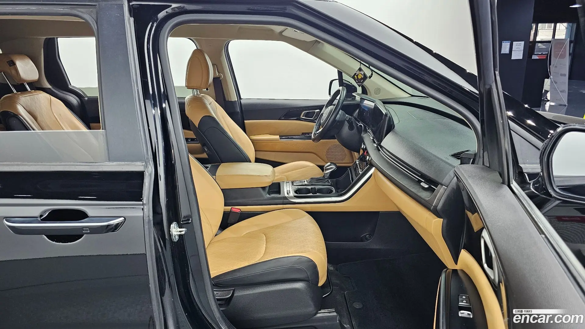 Kia Canival Diesel 9-Seater Prestige