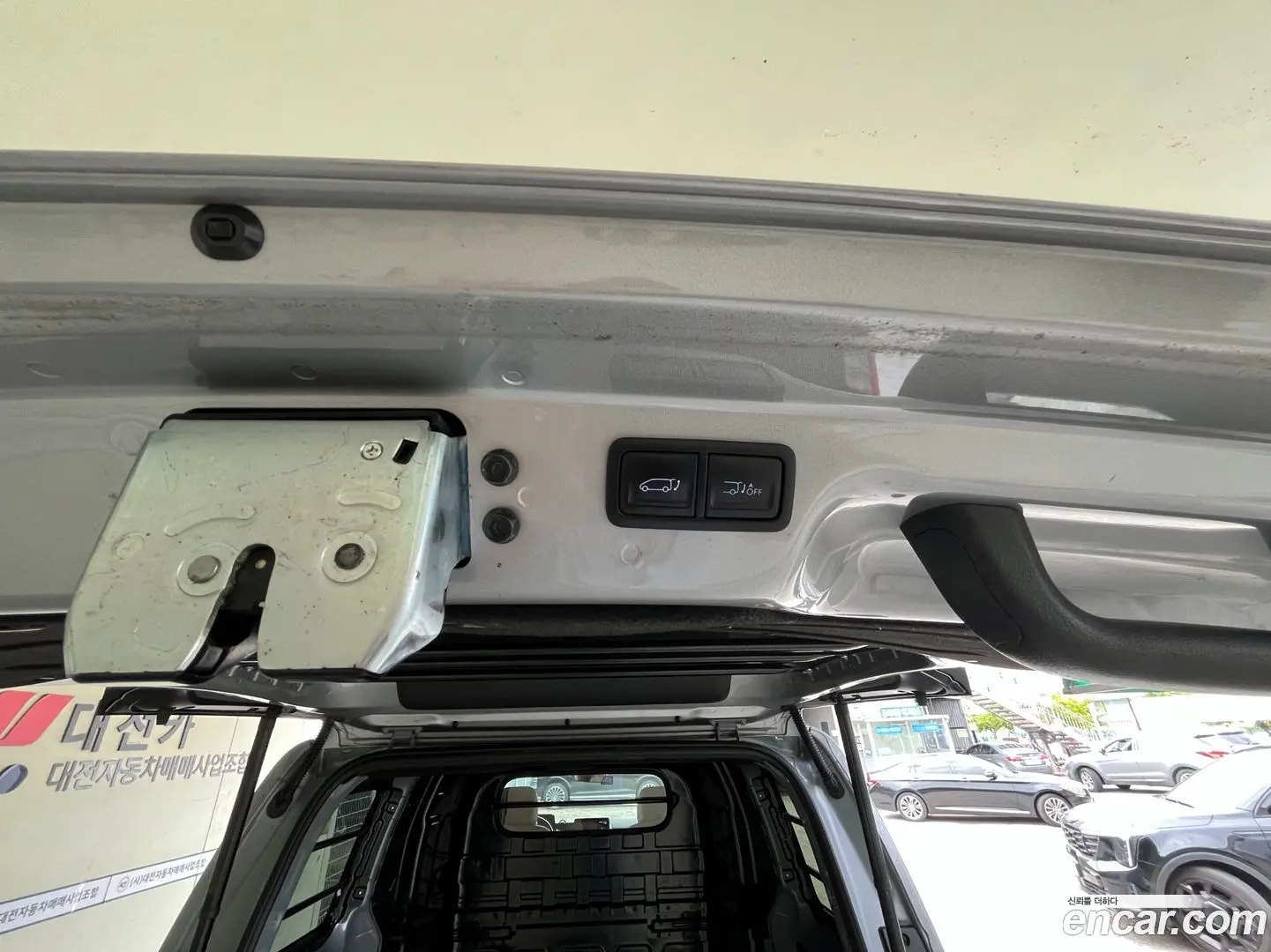 Hyundai Staria Cargo 5-Seater 2022