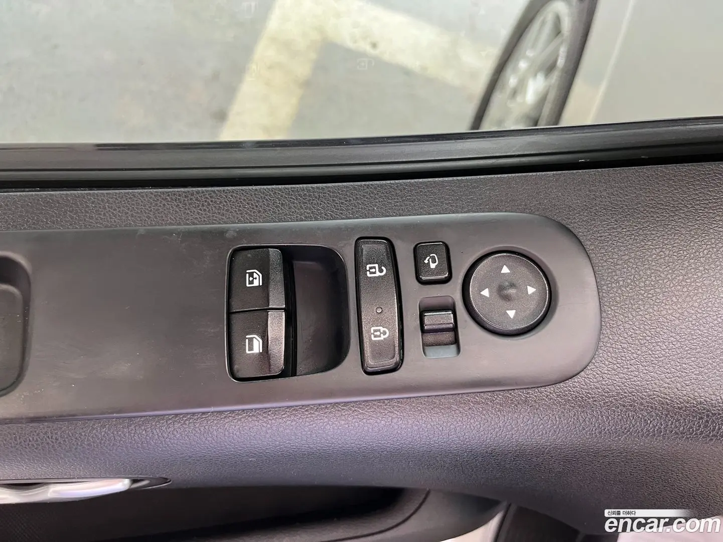 Hyundai Staria Cargo 5-Seater 2022