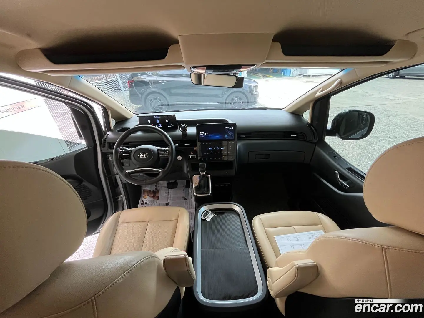 Hyundai Staria Cargo 5-Seater 2022