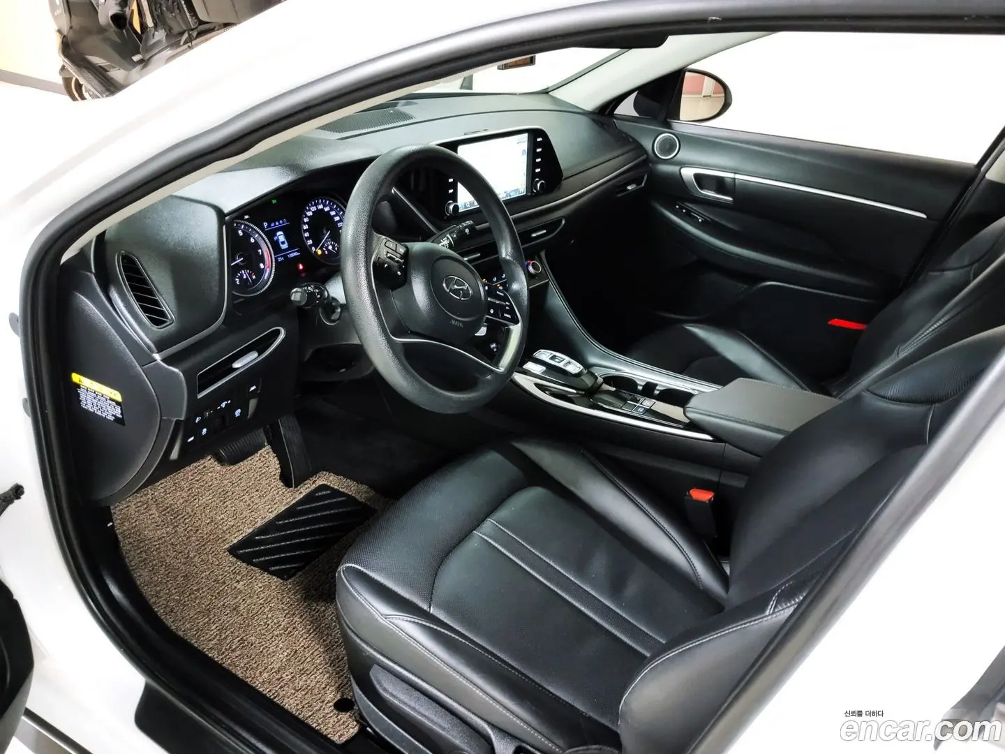 Hyundai Sonata 2.0 LPG(rental car)