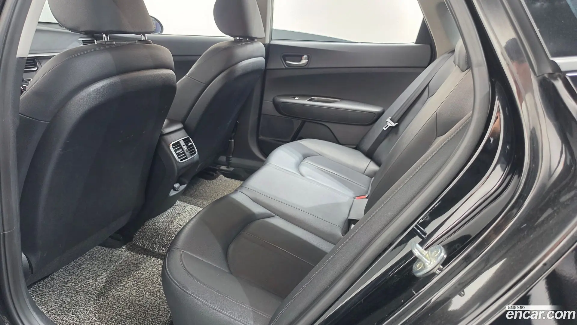 Kia K5 2.0 LPI Rental Car