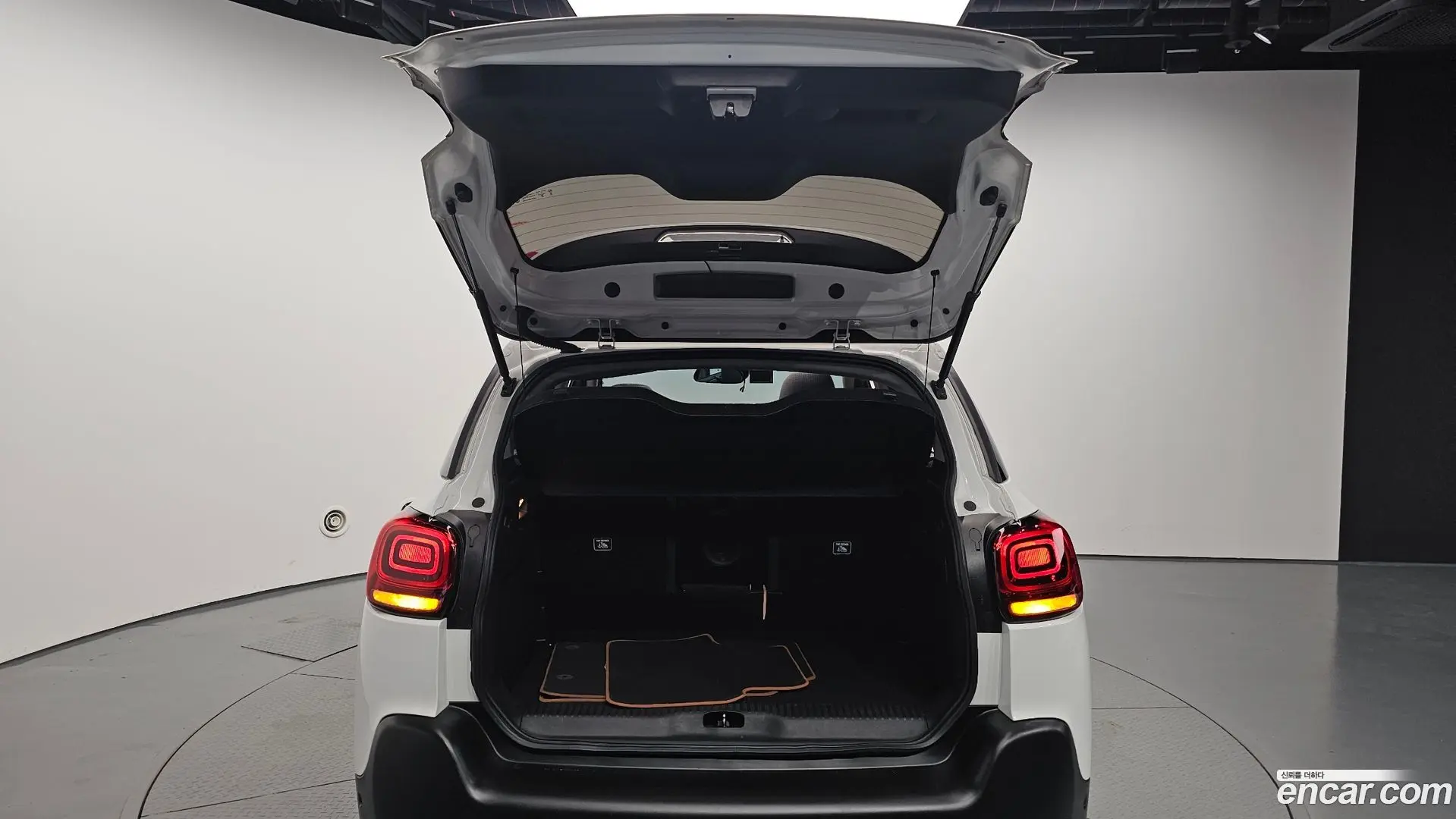 Citron / DS C3 Aircross 1.5 BlueHDi Shine Pack