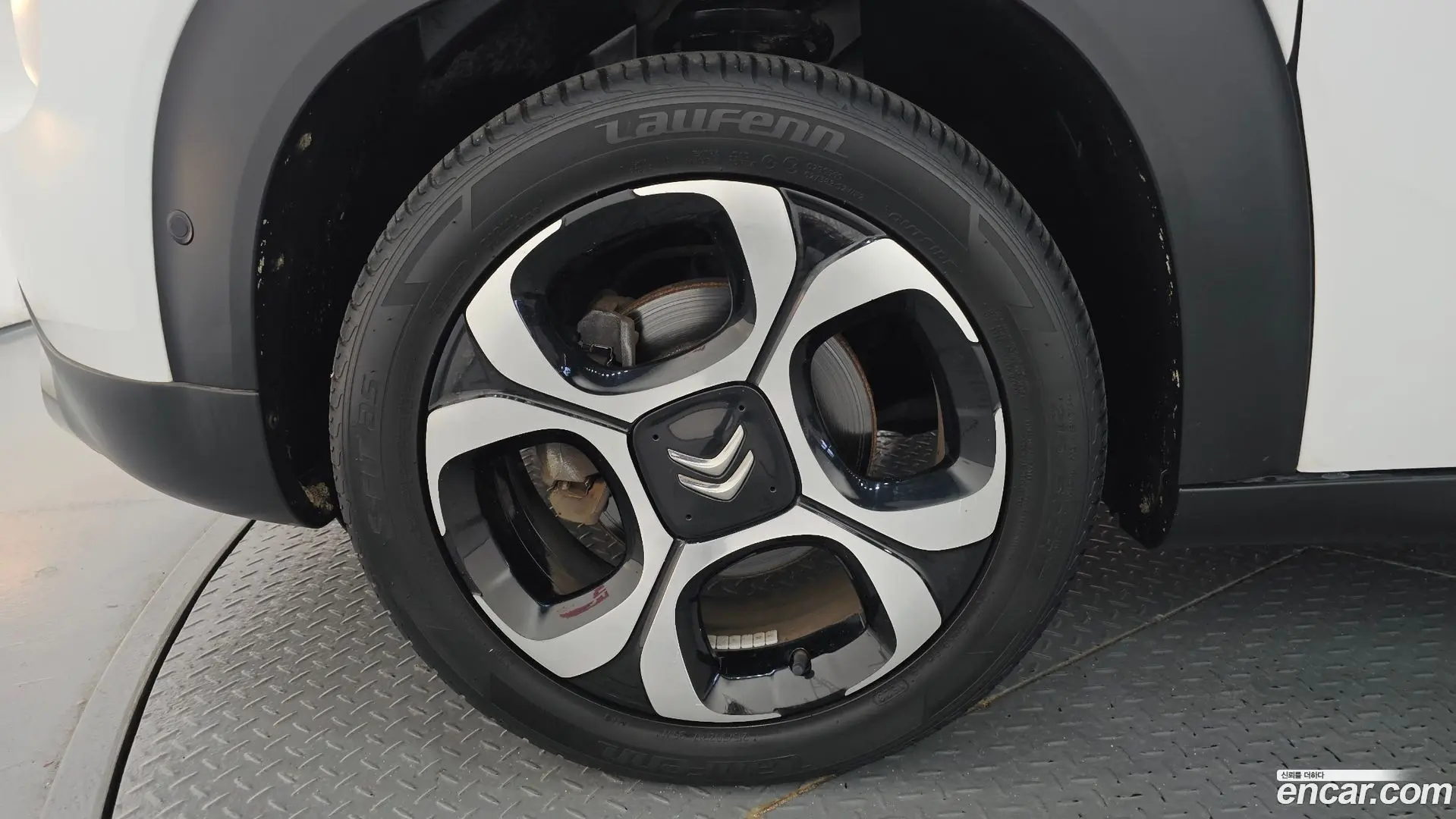 Citron / DS C3 Aircross 1.5 BlueHDi Shine Pack