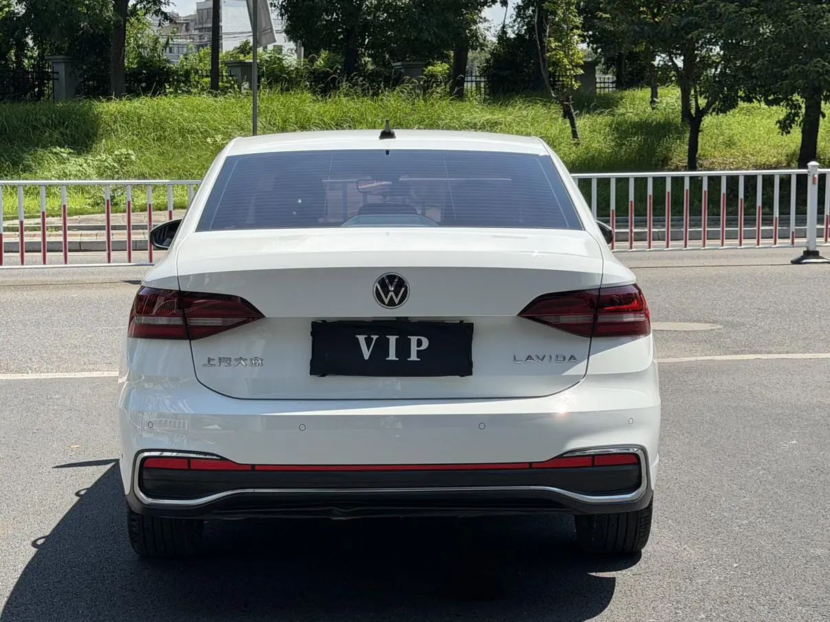 Volkswagen Lavida 2023 Facelift 1.5L Auto 5