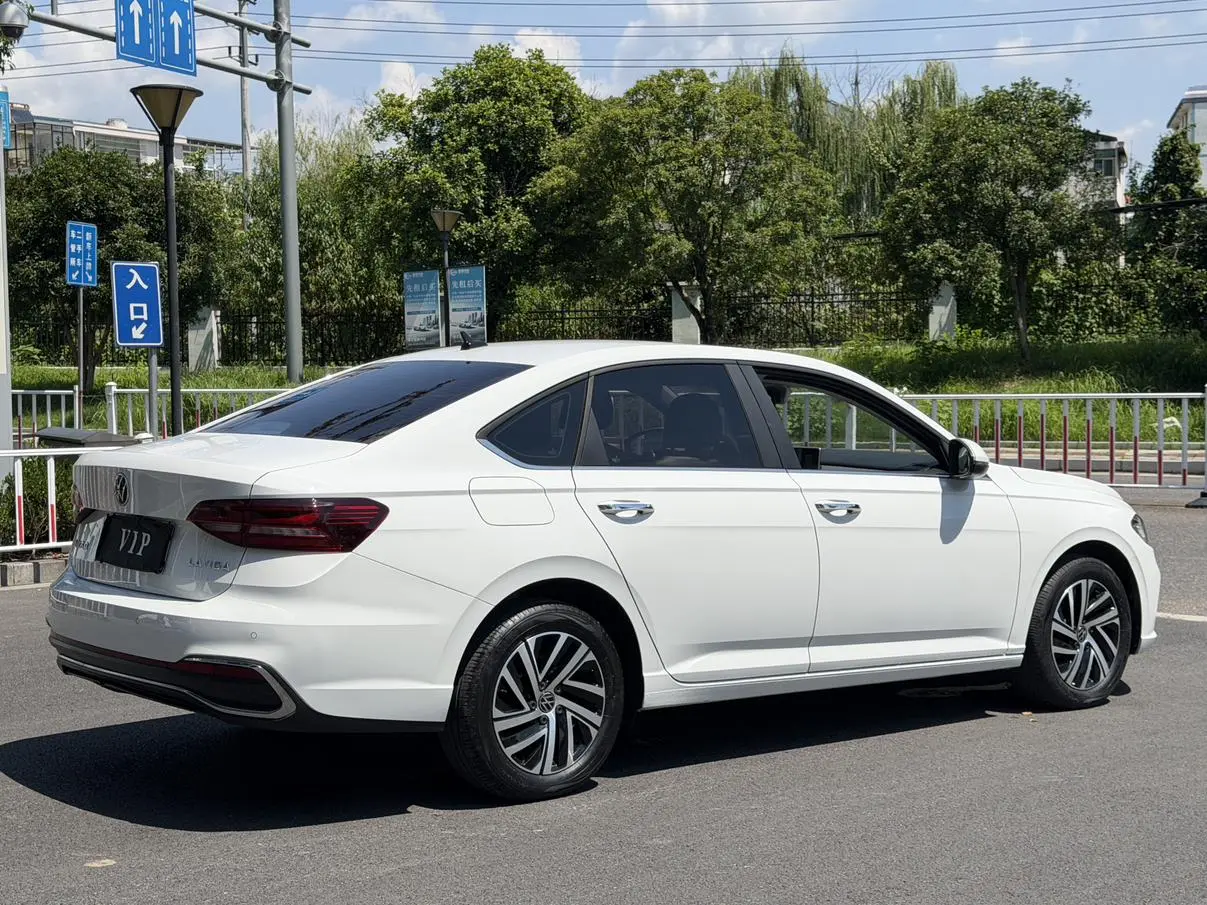 Volkswagen Lavida 2023 Facelift 1.5L Auto 5