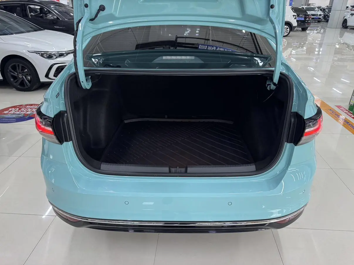 Volkswagen Lavida 2023 Sharp 1.5L Auto