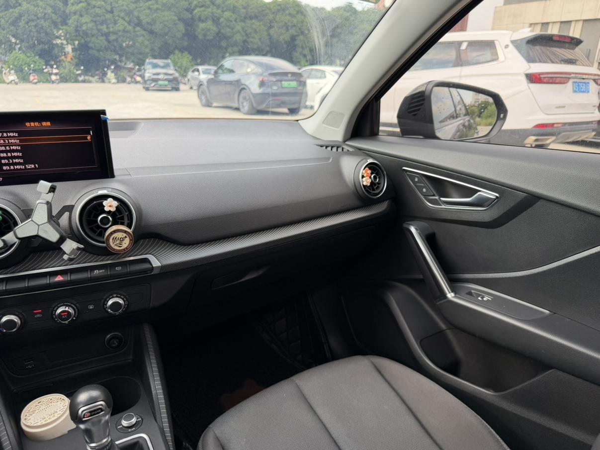 Audi Q2L 2018 35TFSI China VI