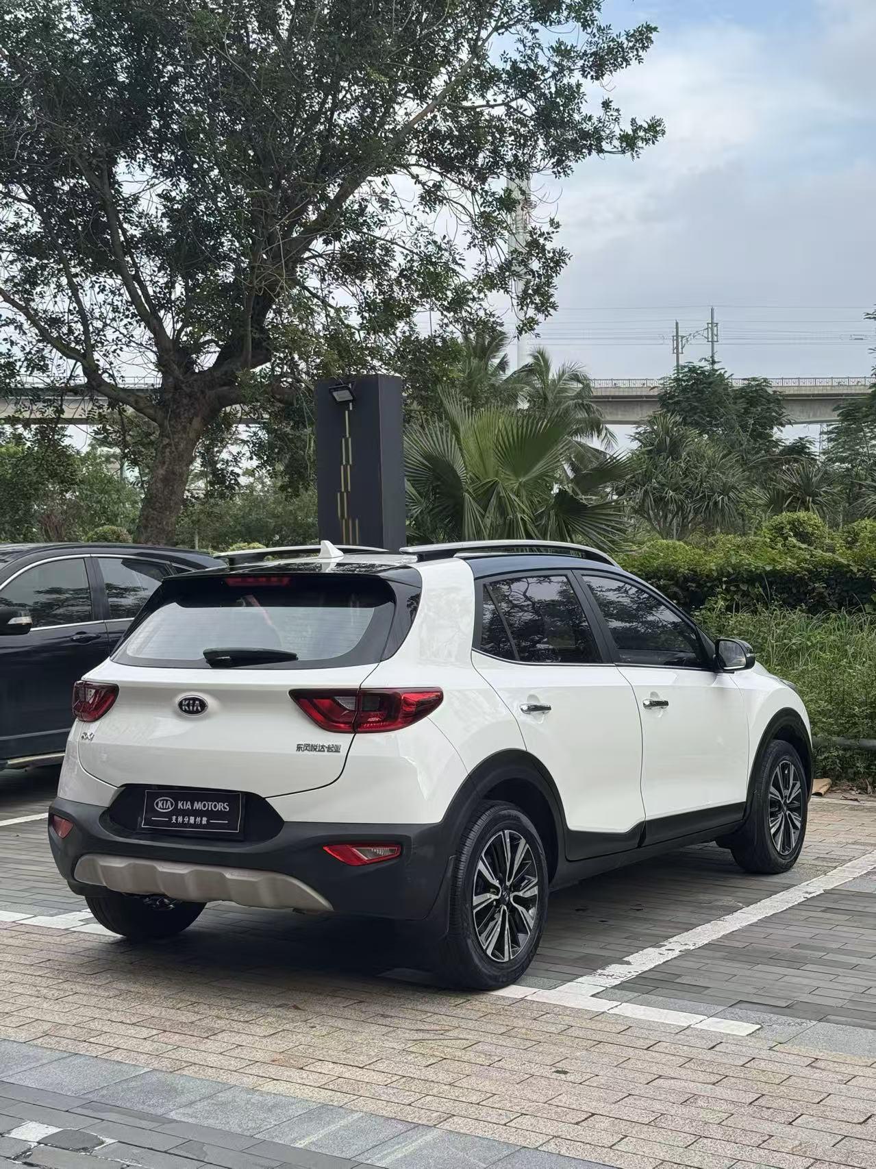 Kia 2021 1.4L CVT Sunroof