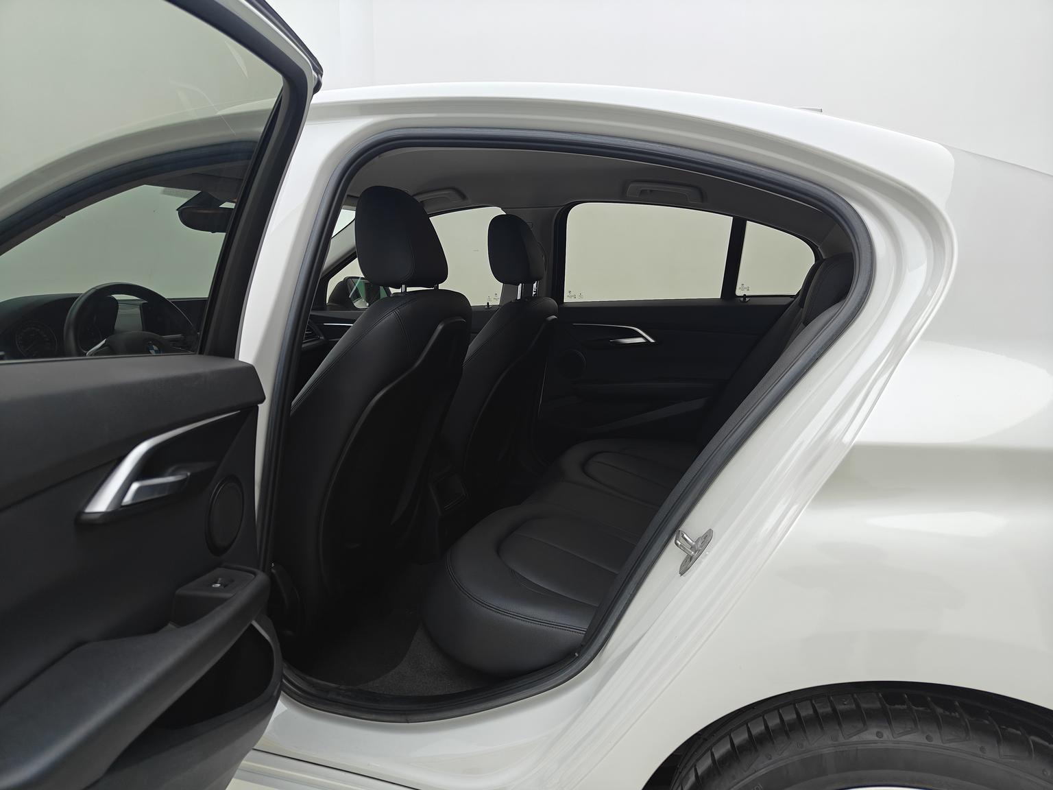 BMW 1 Series 2019 118i Fashion