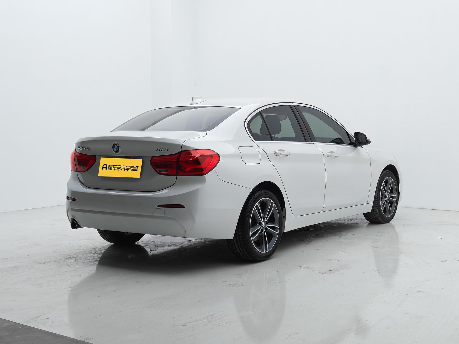 BMW 1 Series 2019 118i Fashion