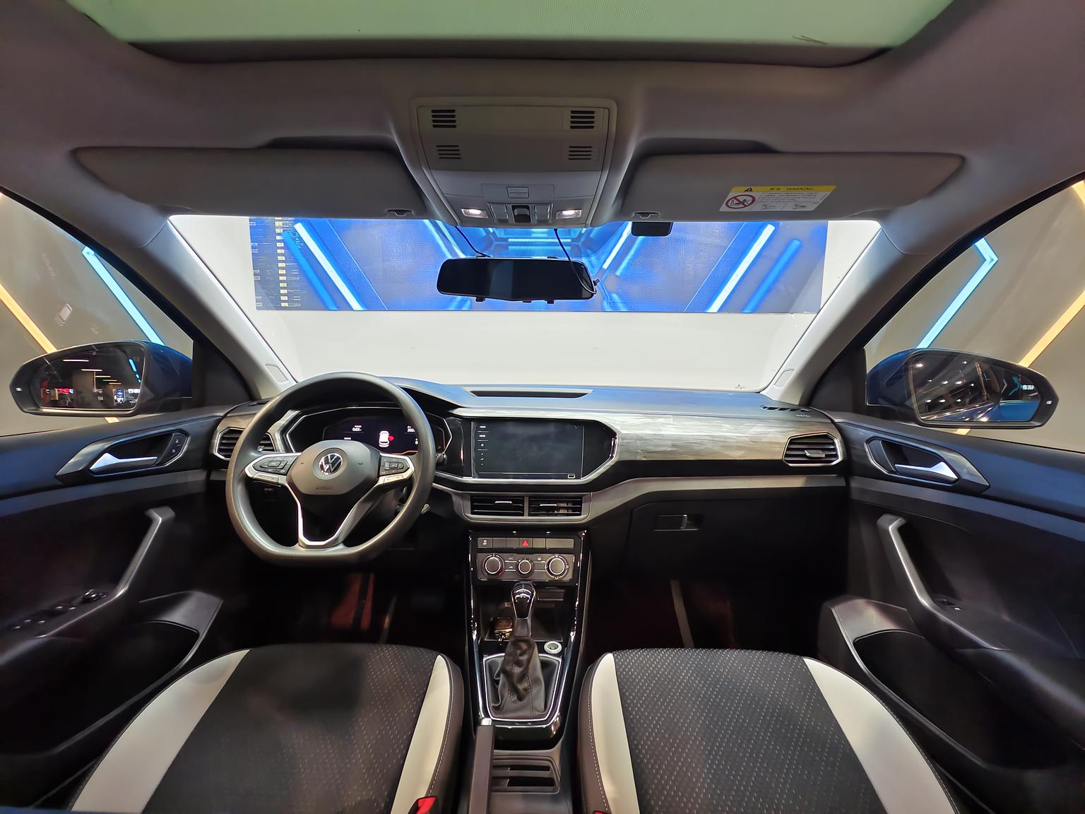Volkswagen 2020 1.5L Auto