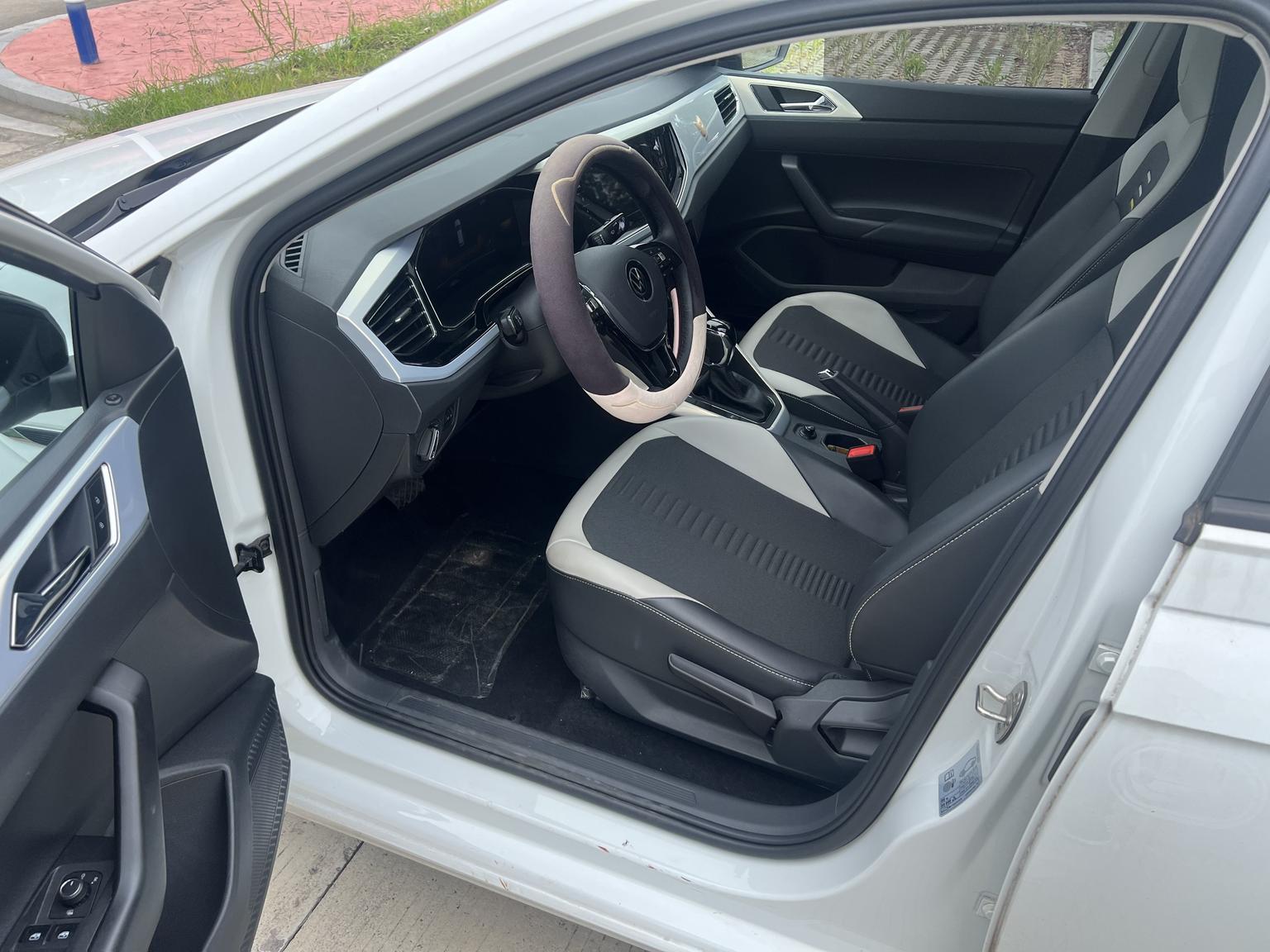 Volkswagen Polo 2023 Facelift Plus 1.5L Auto Trendy Smart Premium