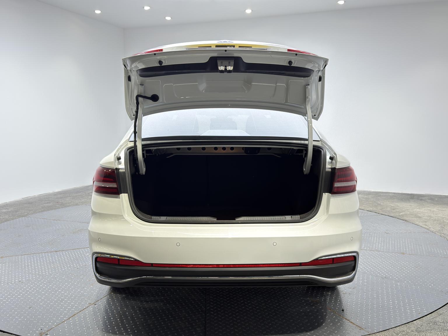 Volkswagen Lavida 2023 300TSI DSG