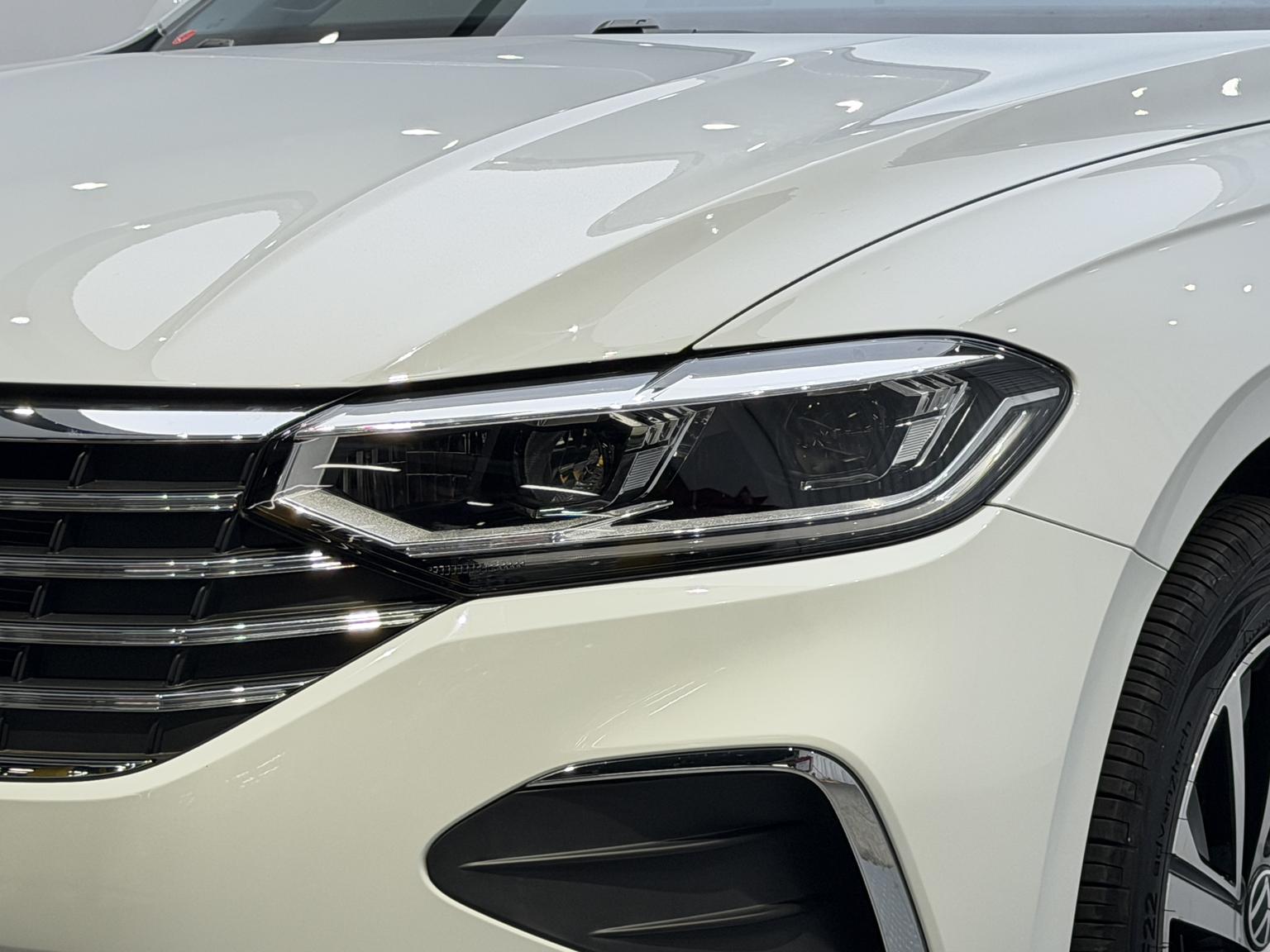 Volkswagen Lavida 2023 300TSI DSG