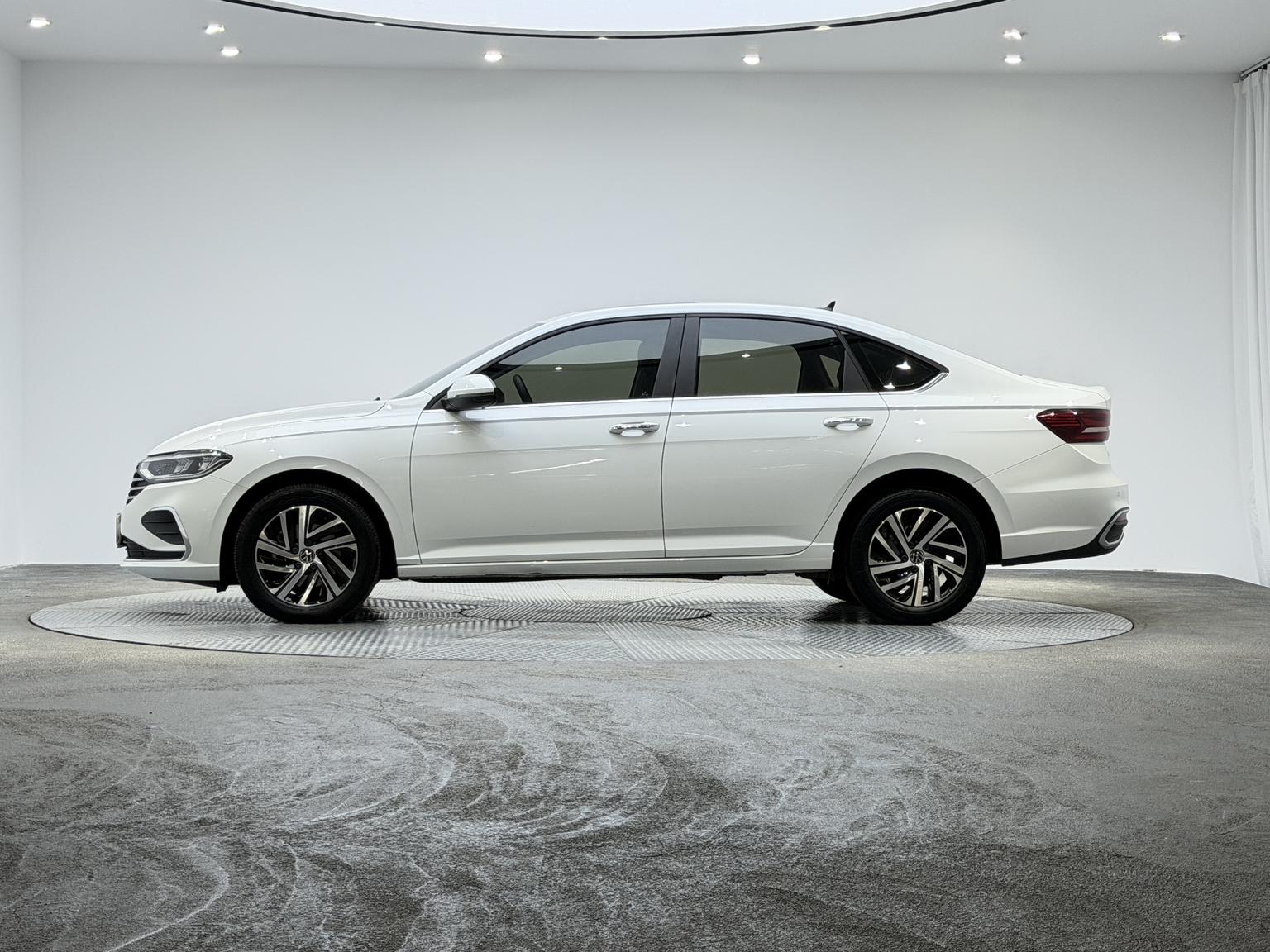 Volkswagen Lavida 2023 300TSI DSG
