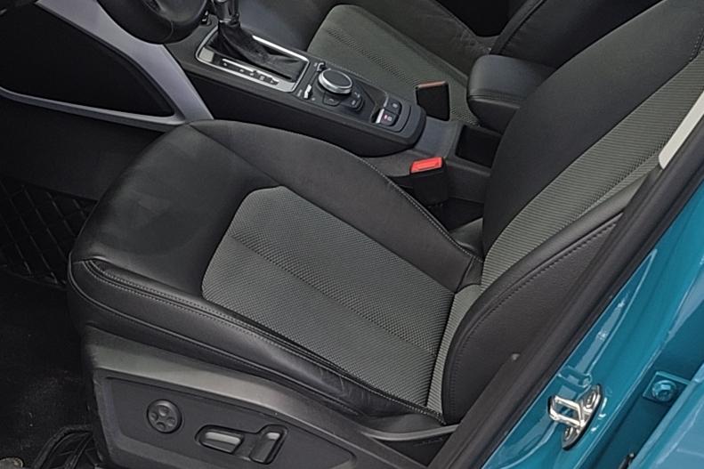 Audi Q2L 2018 35TFSI China V
