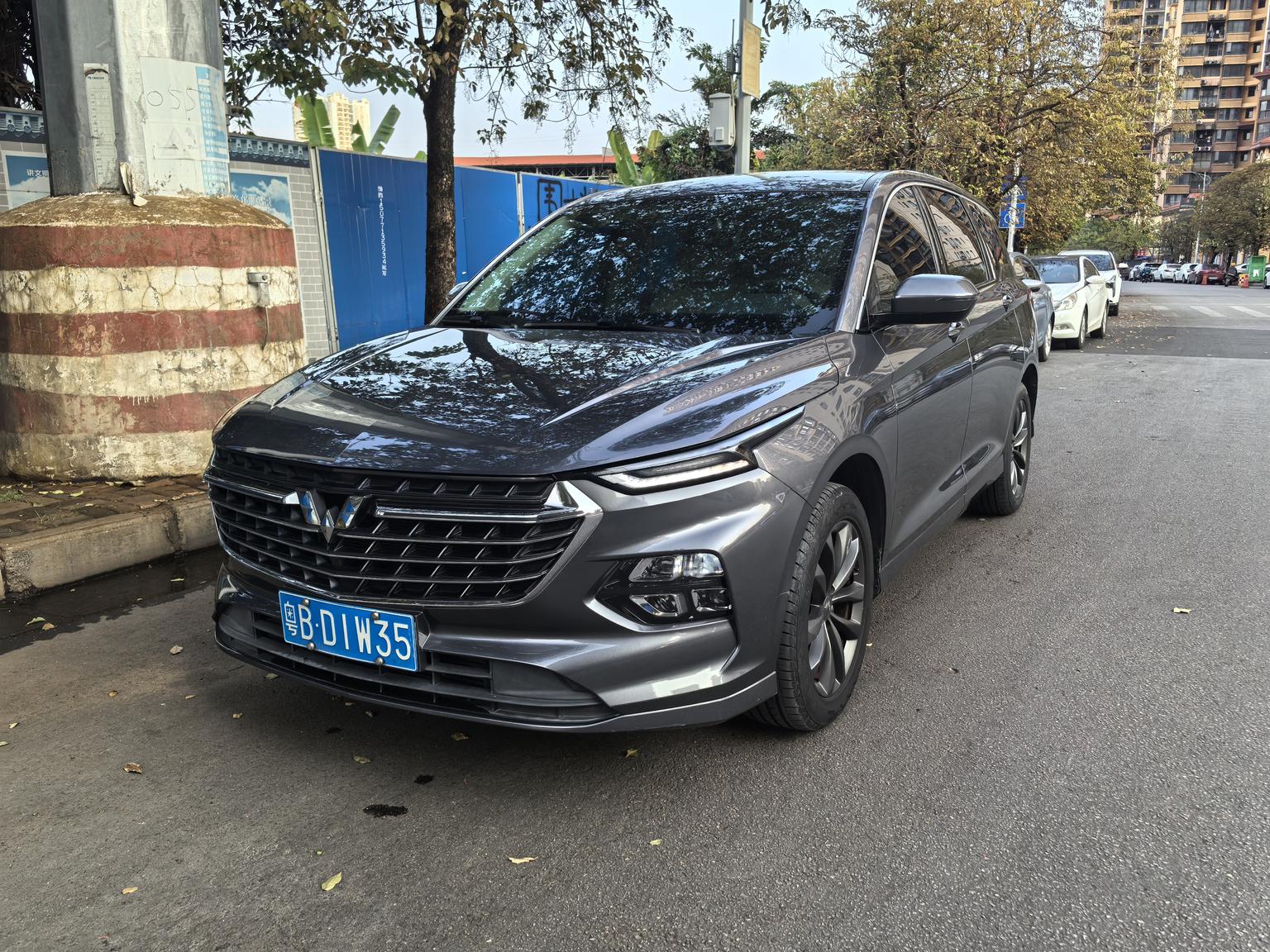 Wuling Victory Victory 2020 1.5T CVT Premium