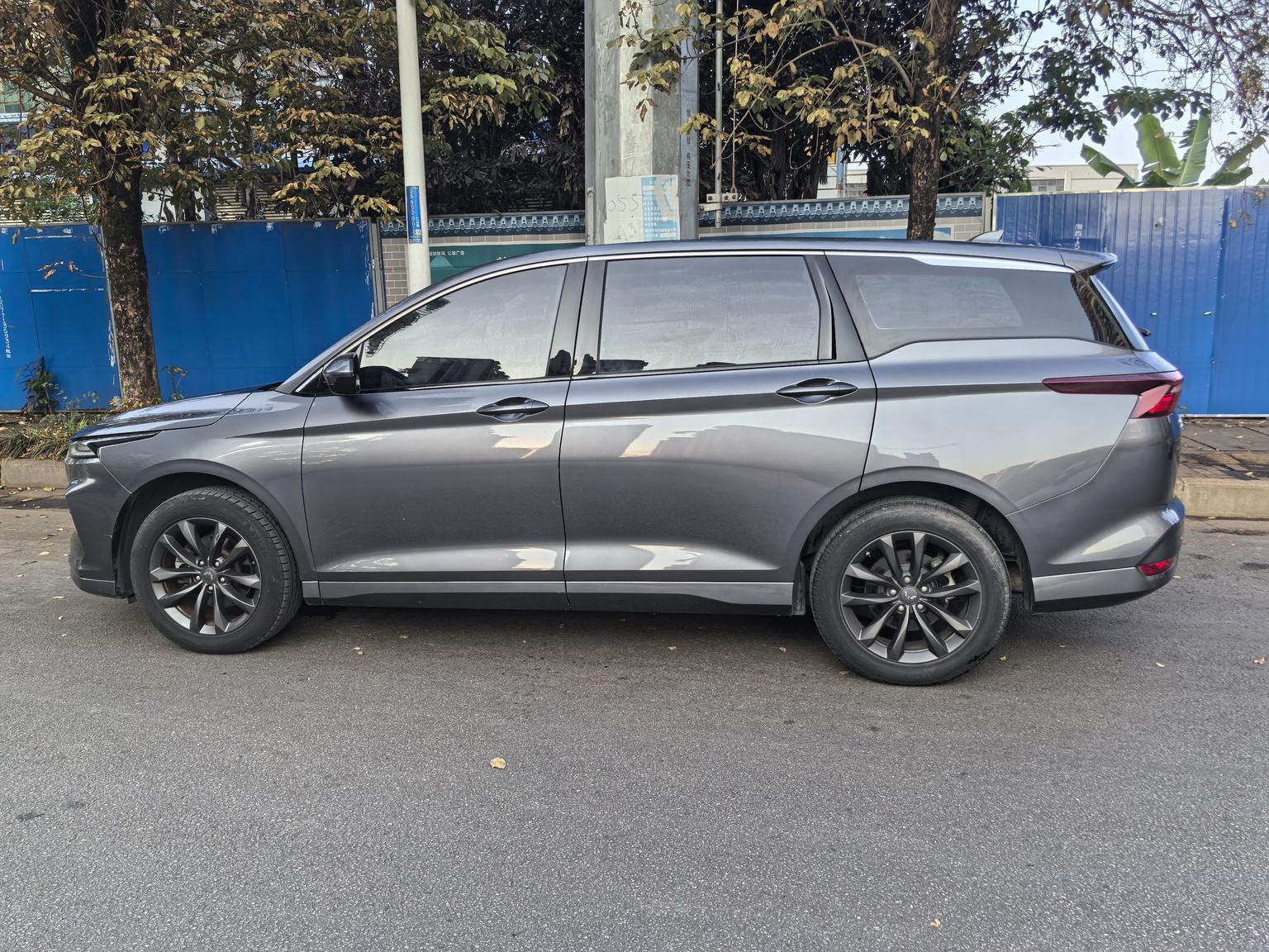 Wuling Victory Victory 2020 1.5T CVT Premium