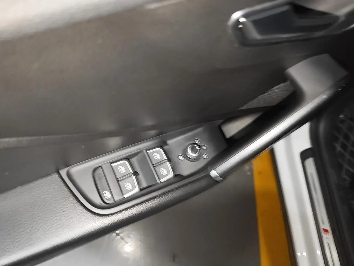 Audi Q2L 2020 35TFSI Dynamic Fashion