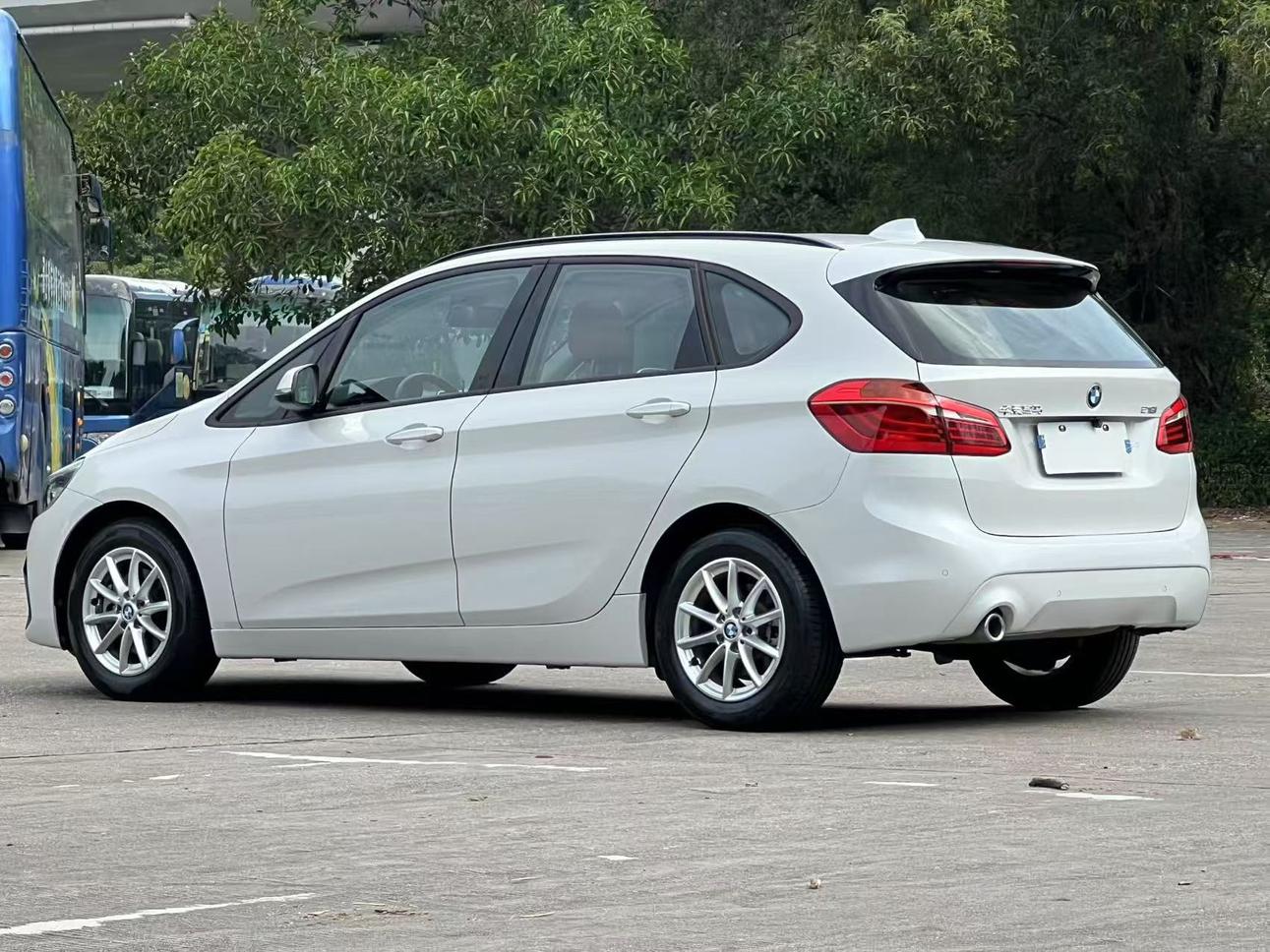 BMW 2 Series Wagon 2019 218i Fashion