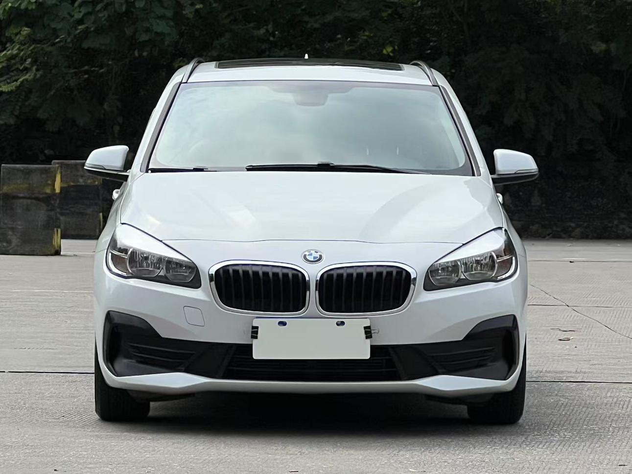BMW 2 Series Wagon 2019 218i Fashion