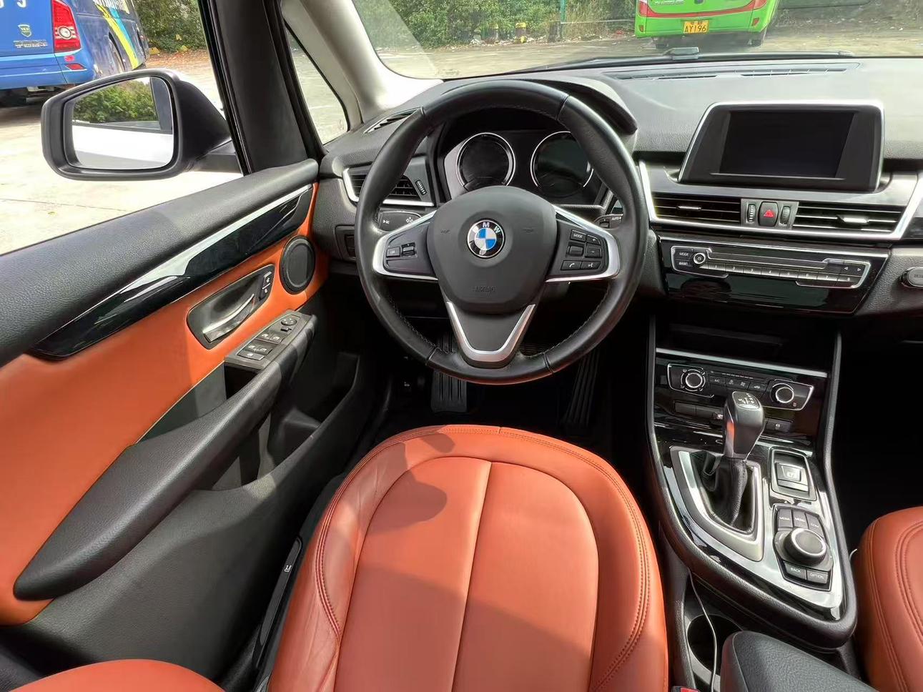 BMW 2 Series Wagon 2019 218i Fashion