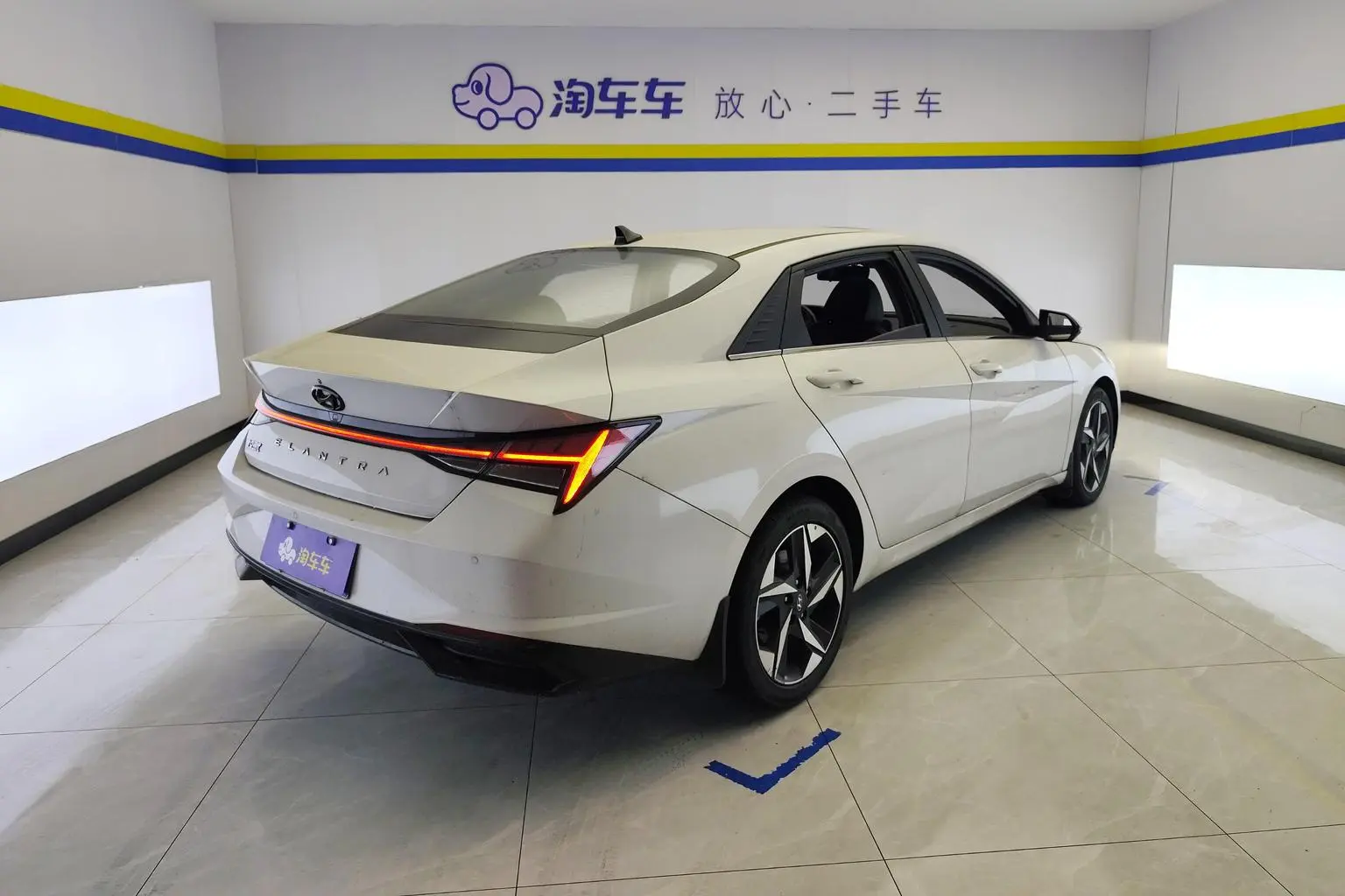 Hyundai 2021 1.5L CVT LUX Premium