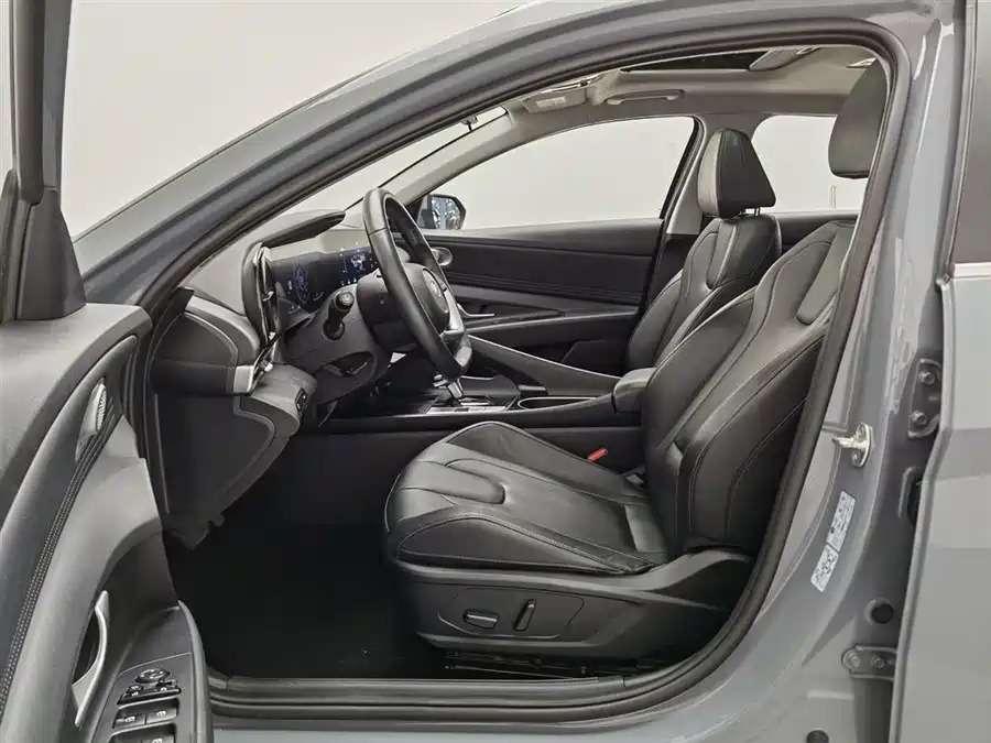 Hyundai 2021 1.5L CVT LUX Premium