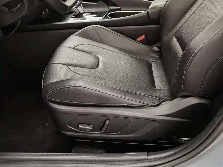 Hyundai 2021 1.5L CVT LUX Premium