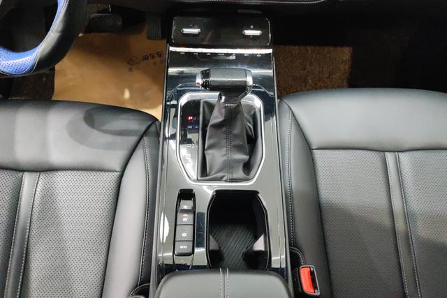 Wuling Victory Victory 2020 1.5T CVT Premium