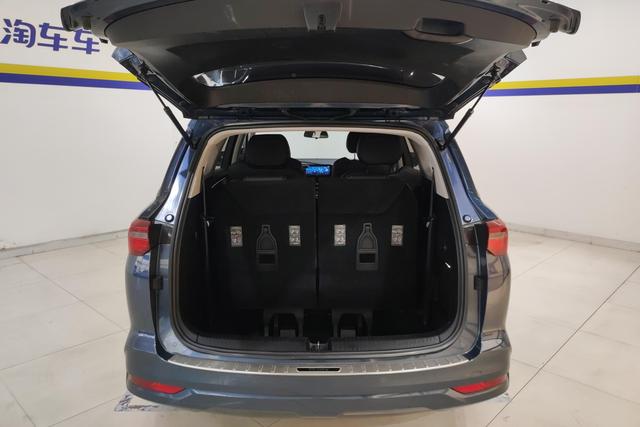 Wuling Victory Victory 2020 1.5T CVT Premium